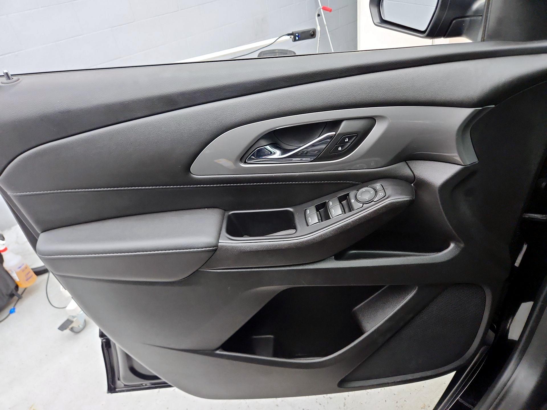 Thumbnail: 2023 Chevrolet Traverse - 12