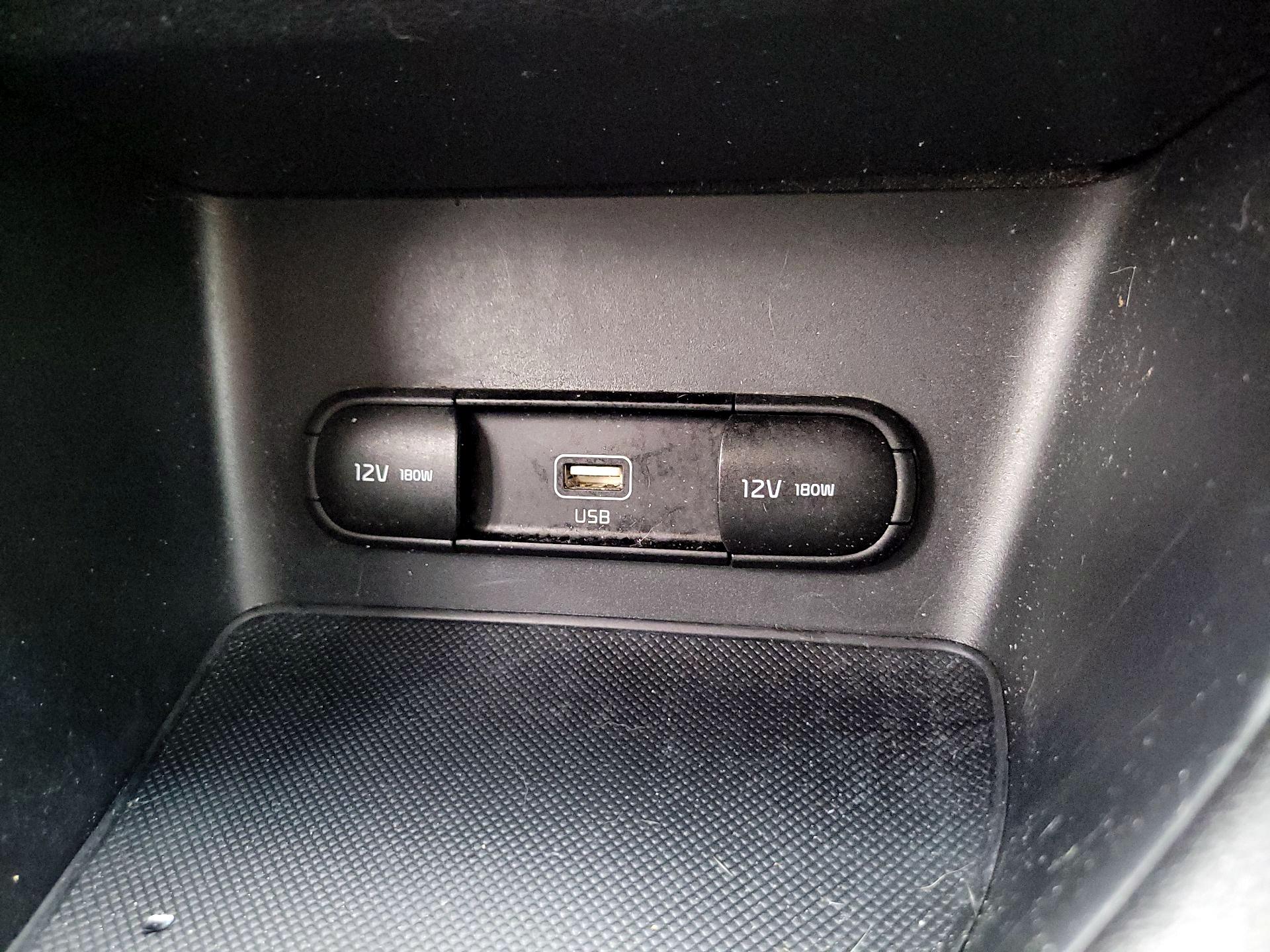 Thumbnail: 2020 Kia Sportage - 18