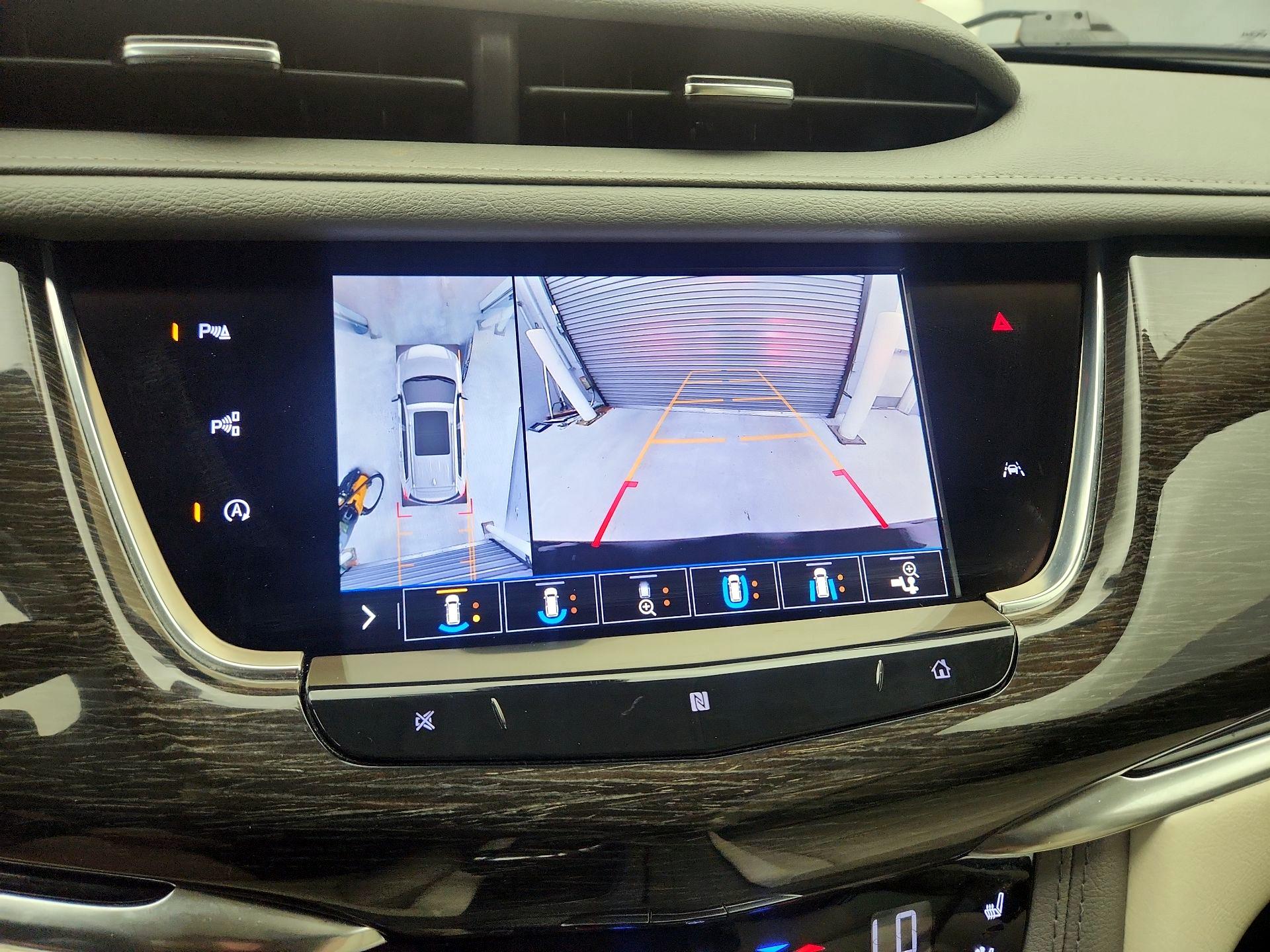 Thumbnail: 2020 Cadillac XT6 - 15