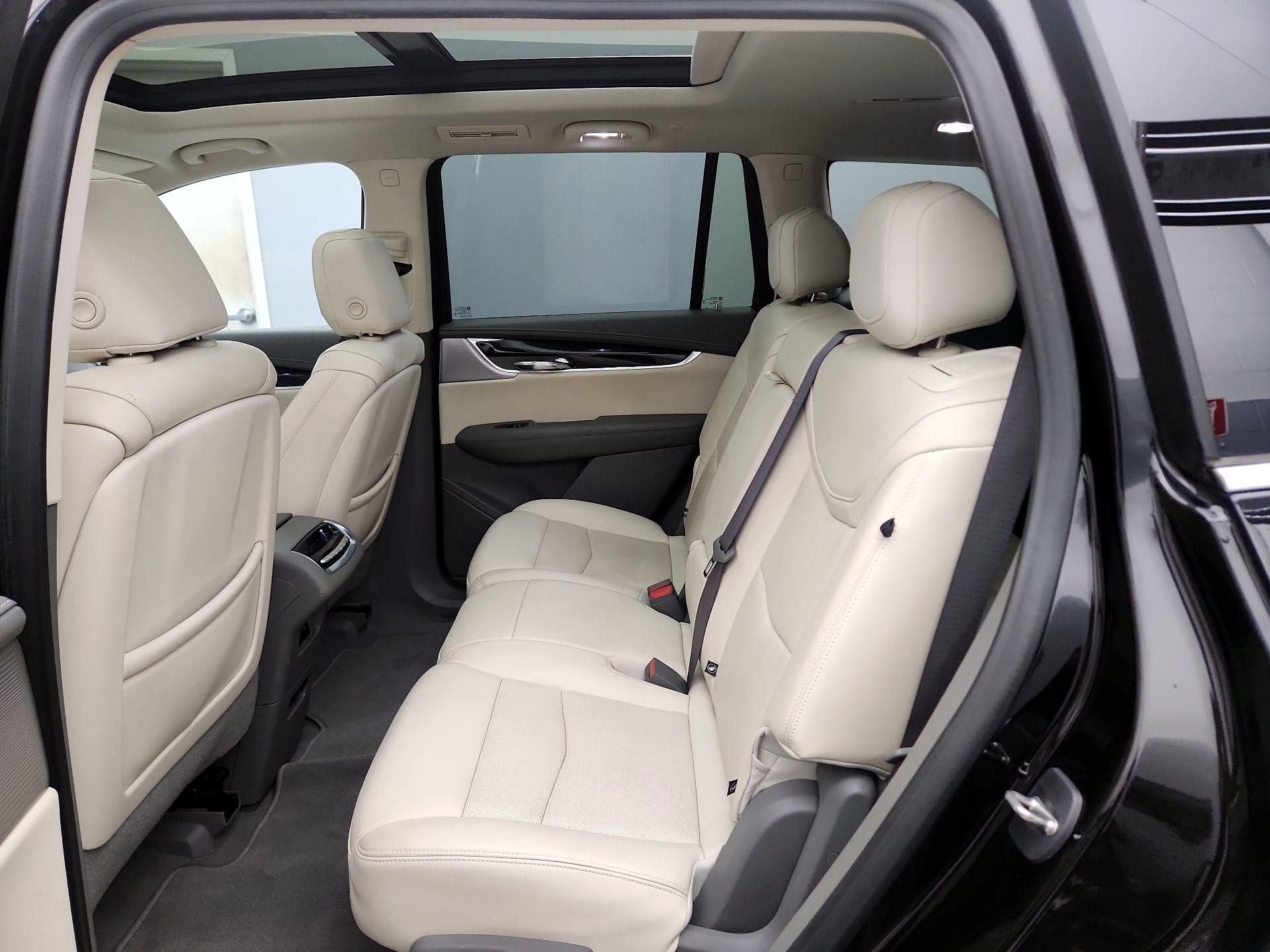 Thumbnail: 2020 Cadillac XT6 - 20