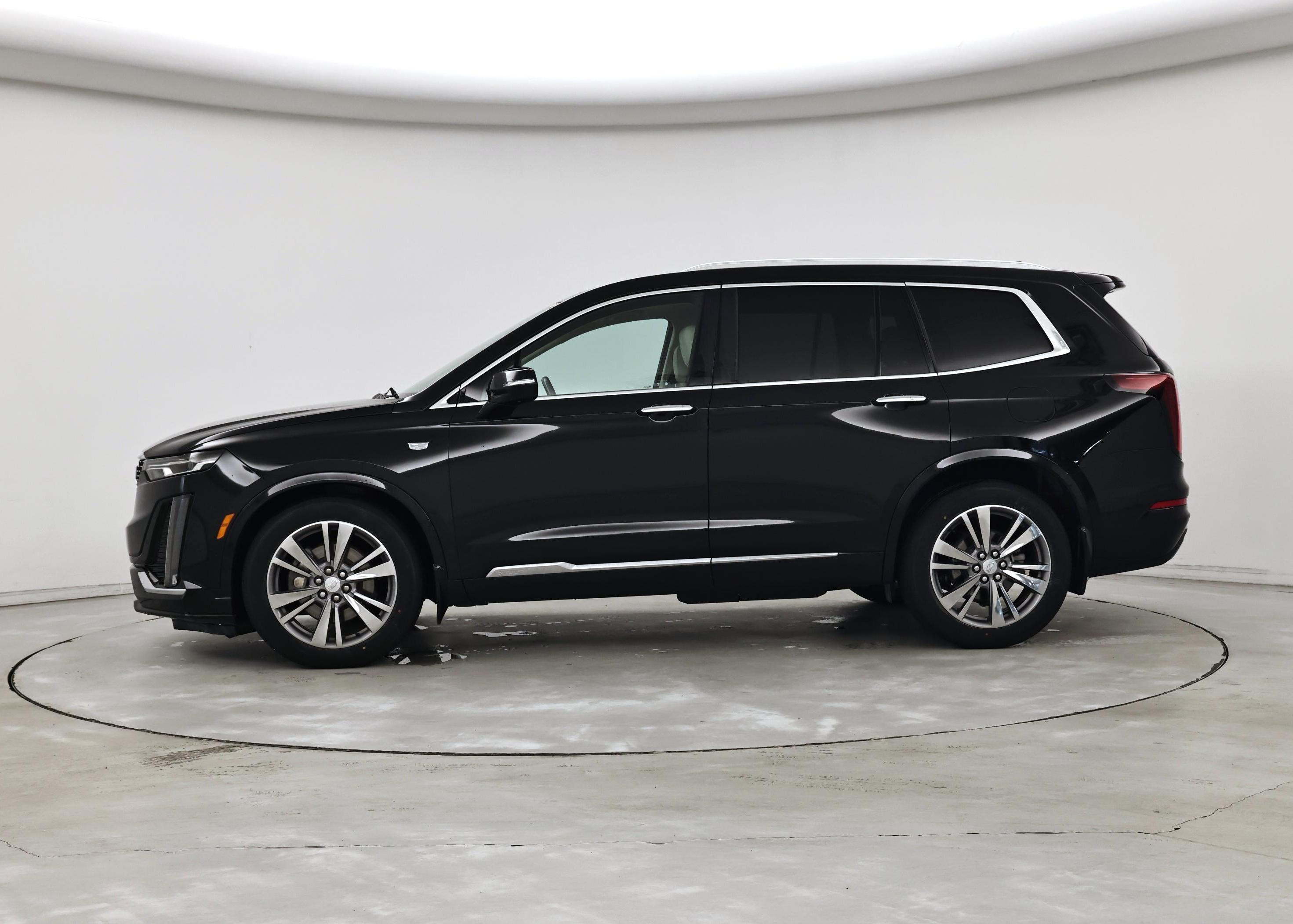 Thumbnail: 2020 Cadillac XT6 - 3