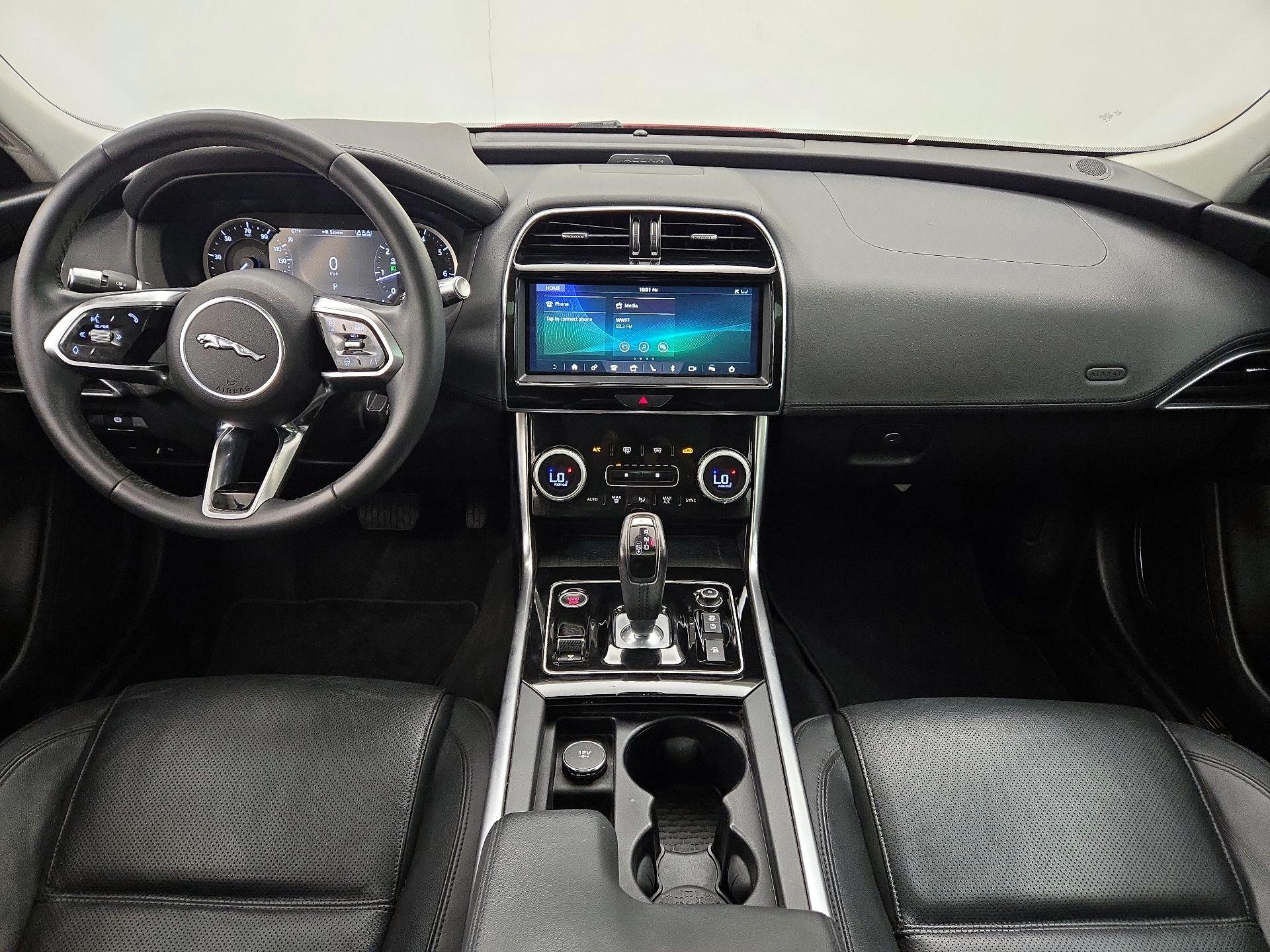 Thumbnail: 2020 Jaguar XE - 9