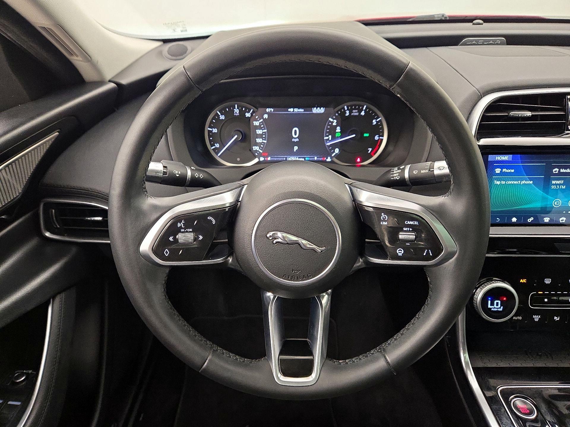 Thumbnail: 2020 Jaguar XE - 10