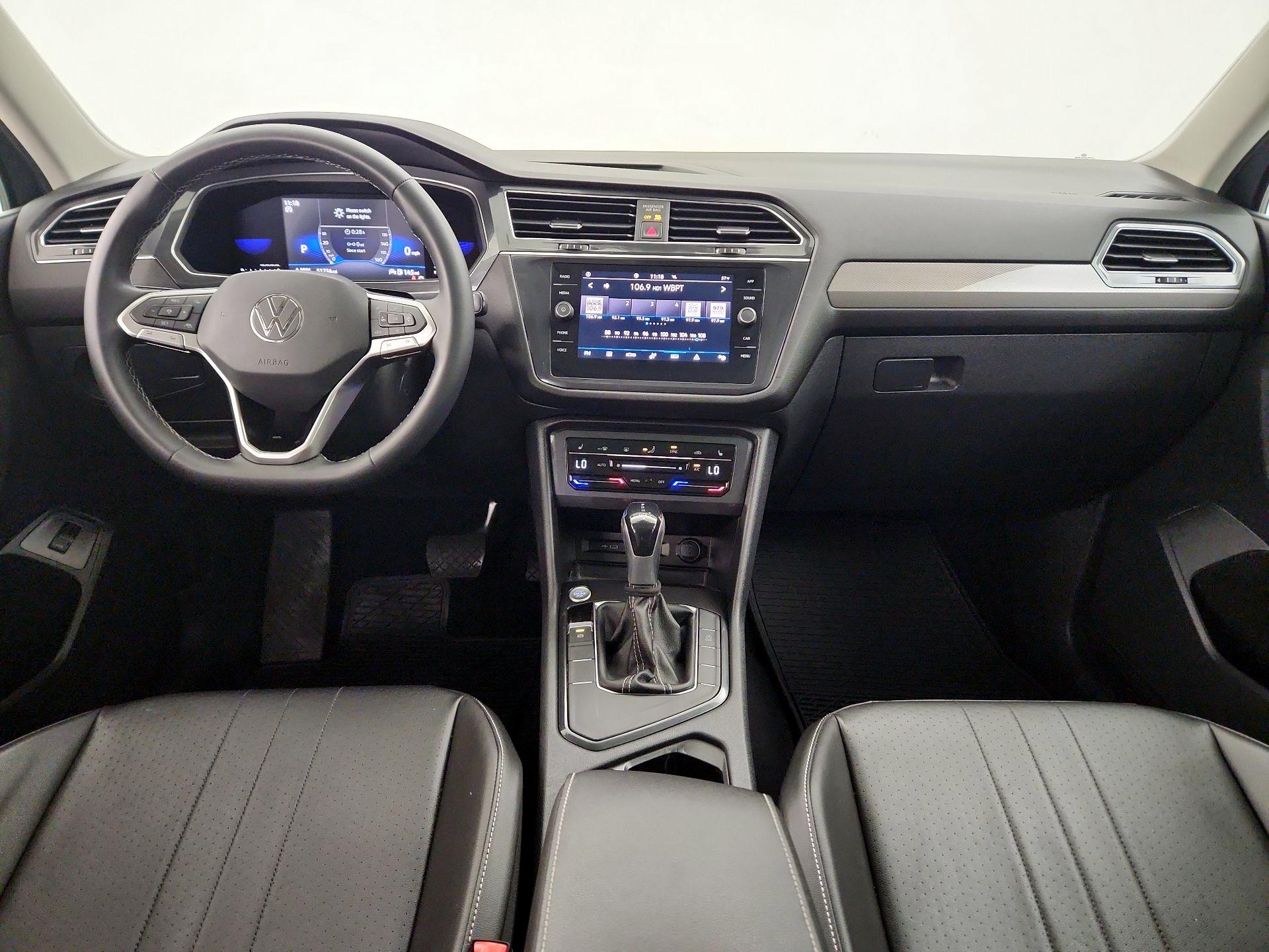 Thumbnail: 2022 Volkswagen Tiguan - 9