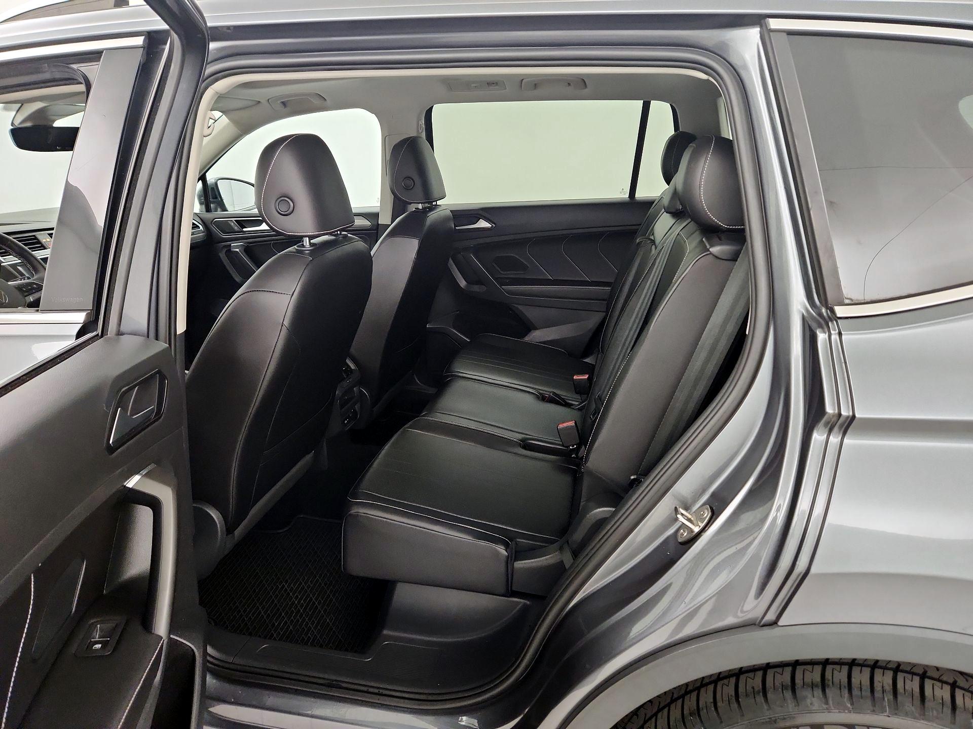 Thumbnail: 2022 Volkswagen Tiguan - 20