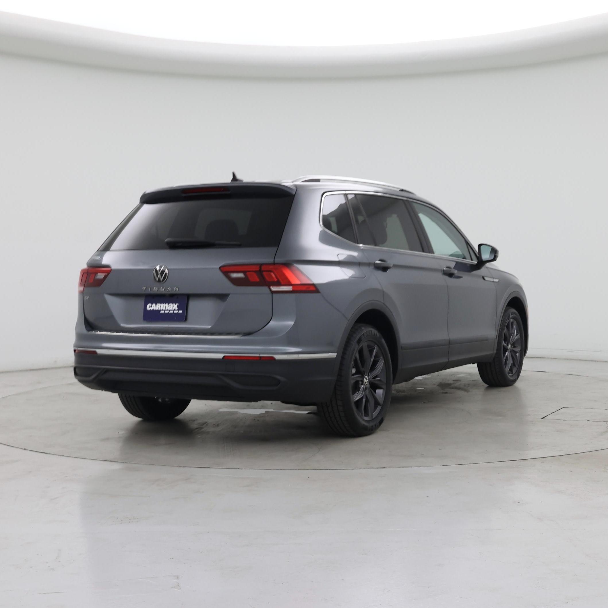 Thumbnail: 2022 Volkswagen Tiguan - 8