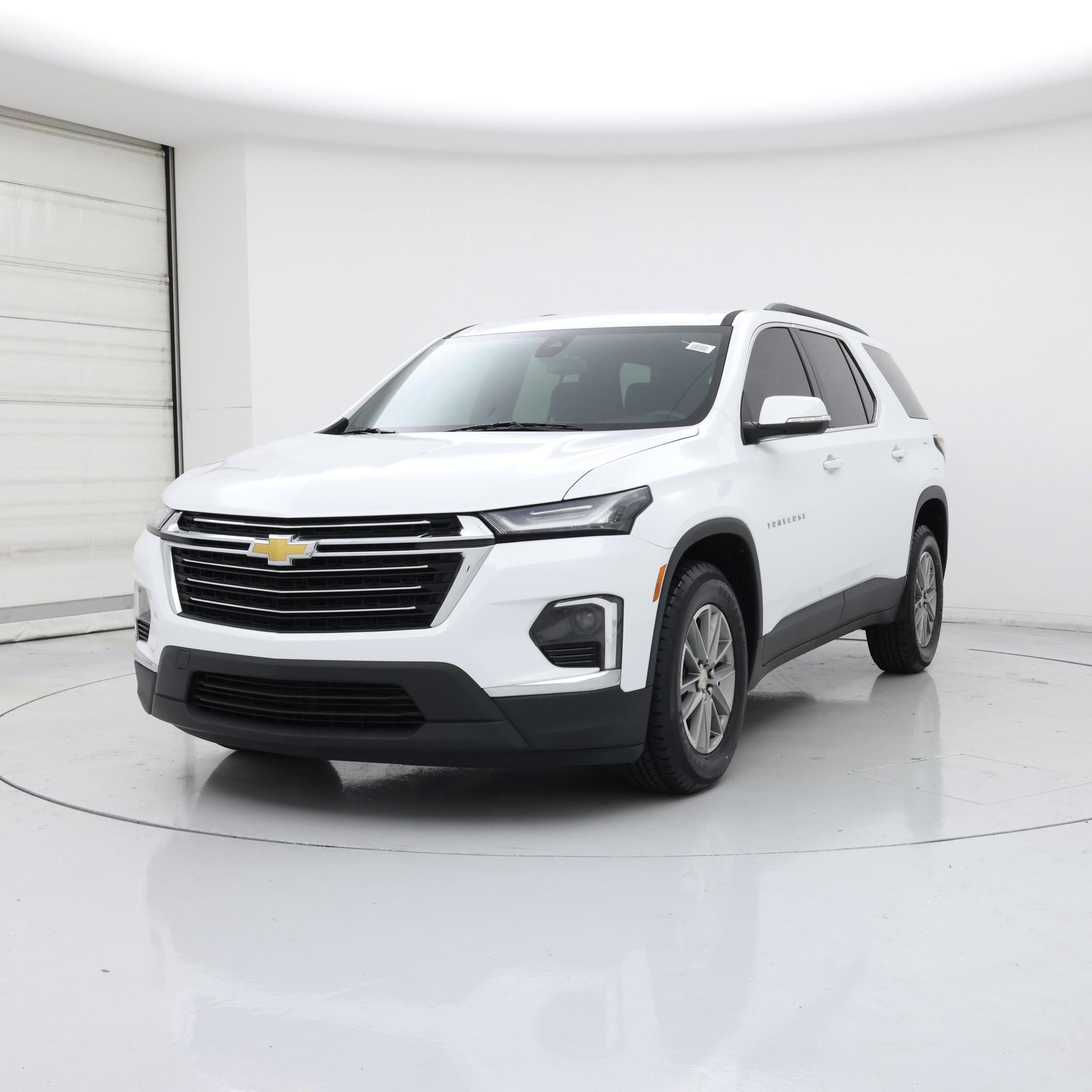 Thumbnail: 2023 Chevrolet Traverse - 4