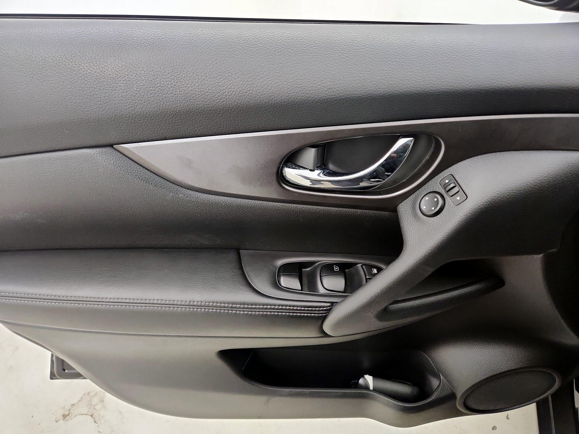 Thumbnail: 2014 Nissan Rogue - 12