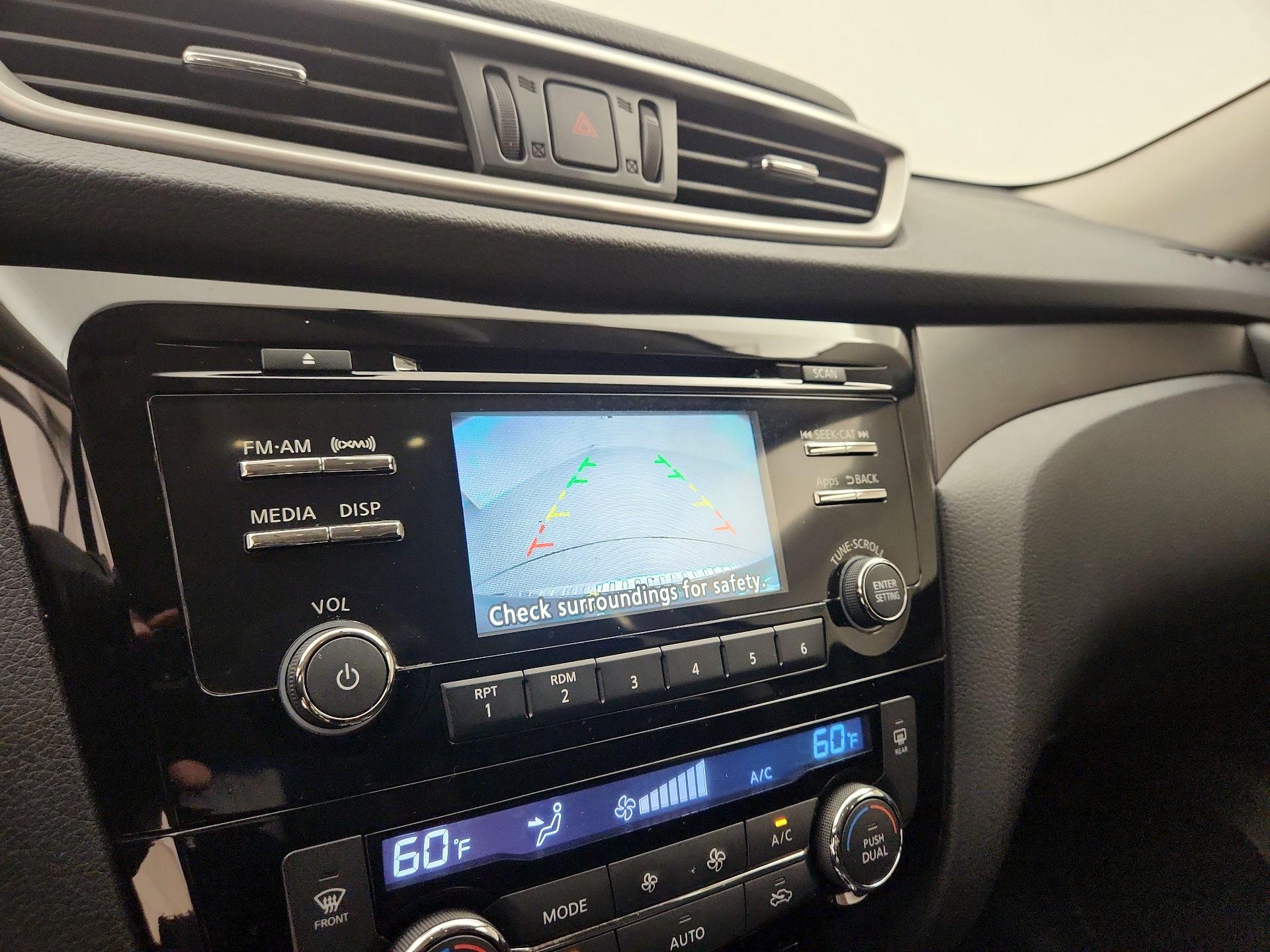 Thumbnail: 2014 Nissan Rogue - 14