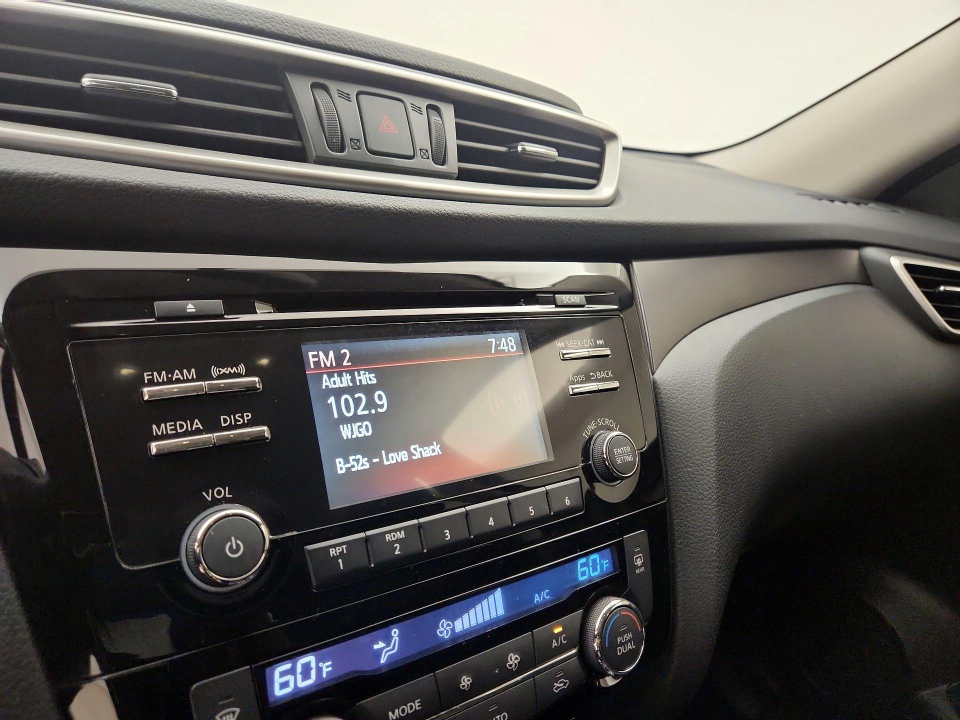 Thumbnail: 2014 Nissan Rogue - 15