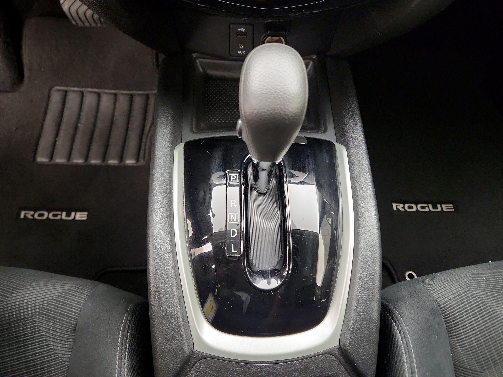 Thumbnail: 2014 Nissan Rogue - 17