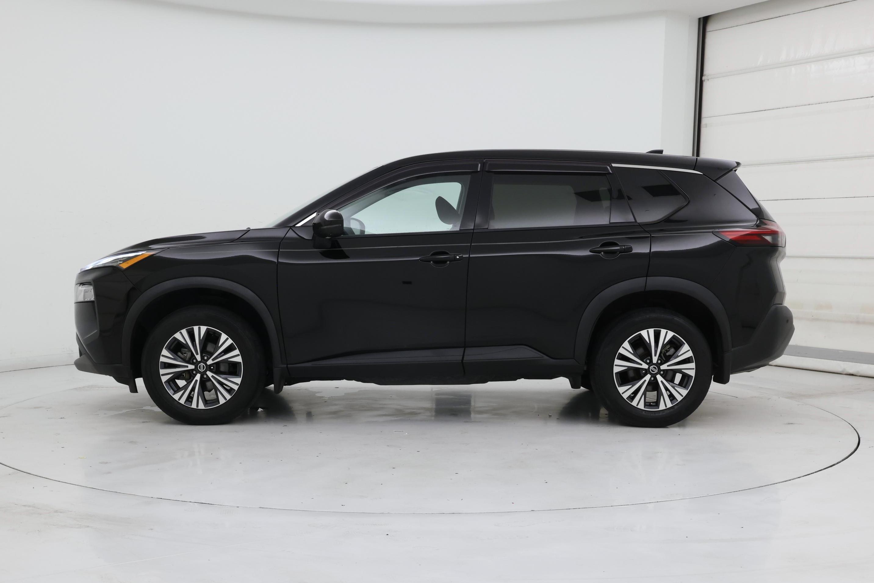 Thumbnail: 2021 Nissan Rogue - 3