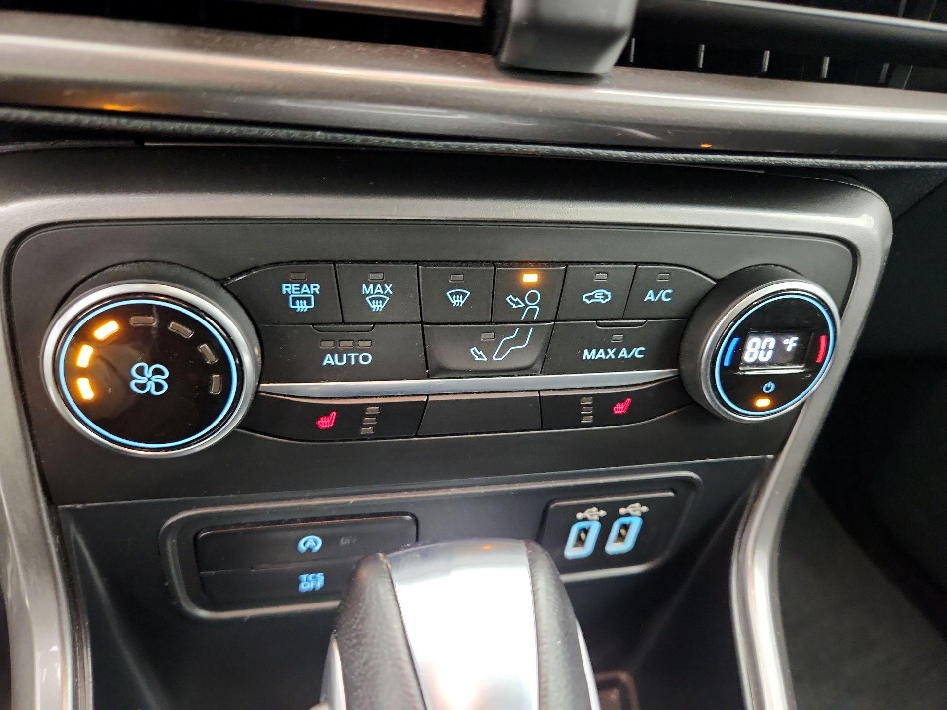 Thumbnail: 2021 Ford EcoSport - 16