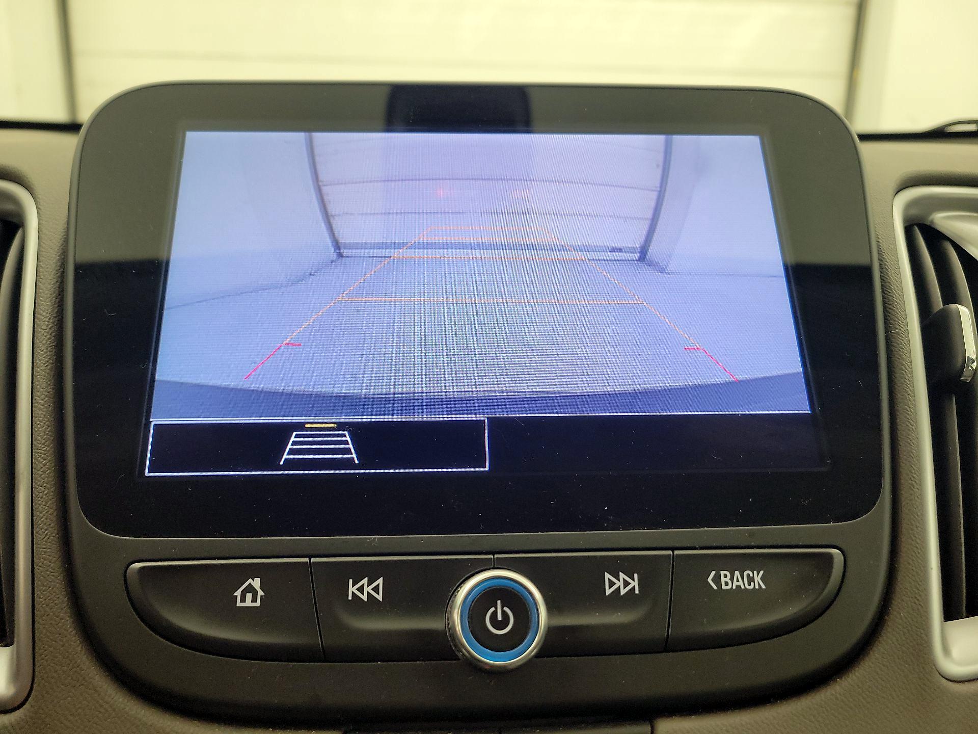 Thumbnail: 2022 Chevrolet Malibu - 14