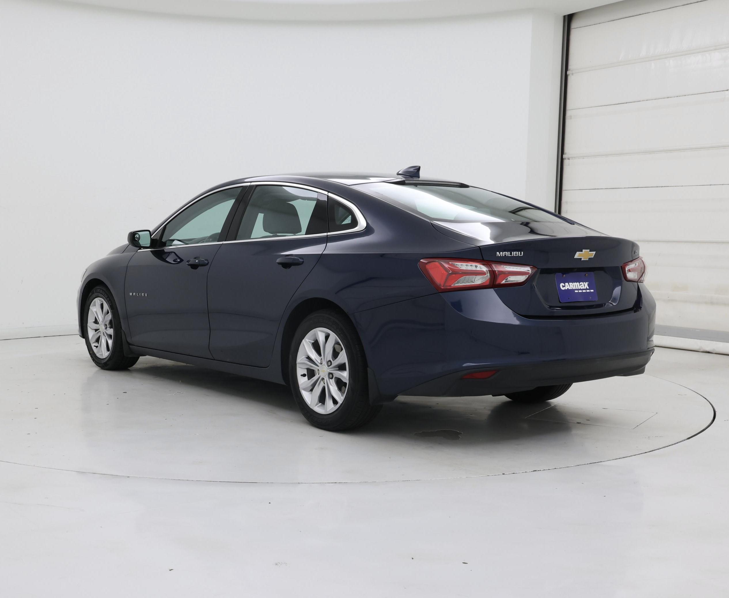 Thumbnail: 2022 Chevrolet Malibu - 2