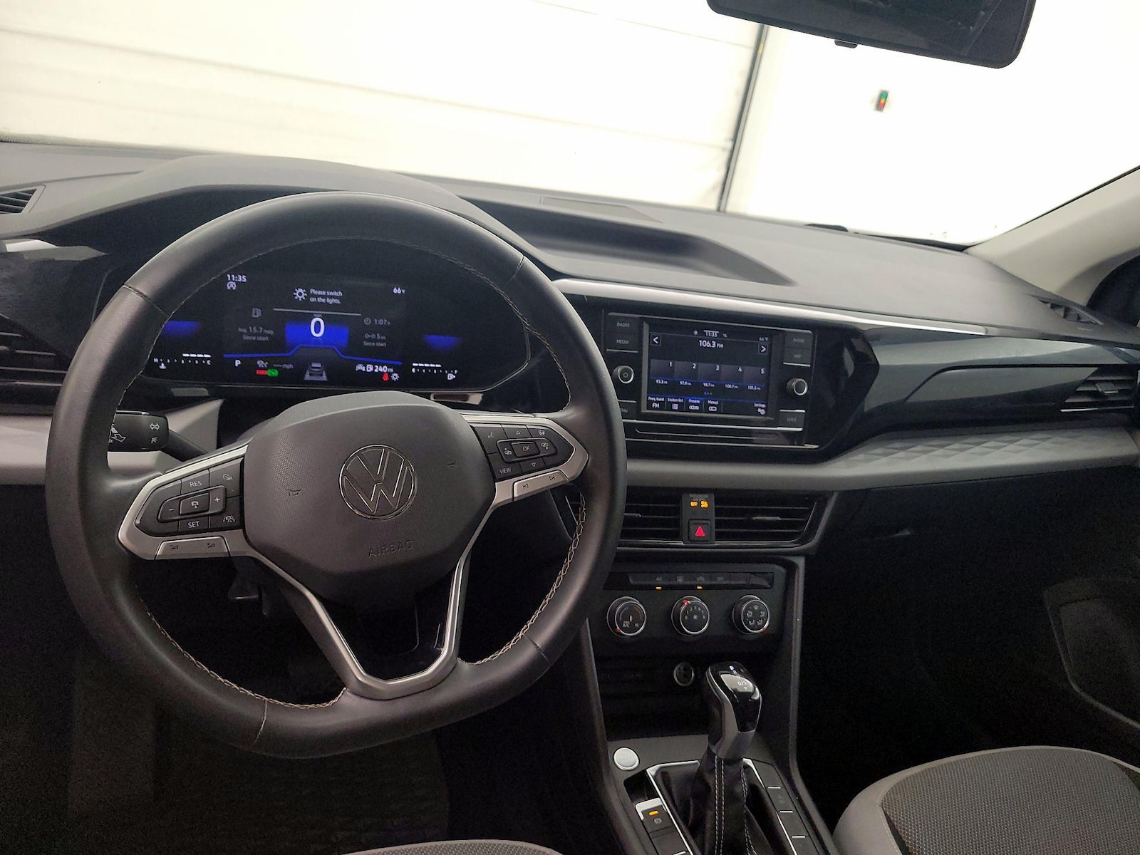 2022 Volkswagen Taos S - Photo 10