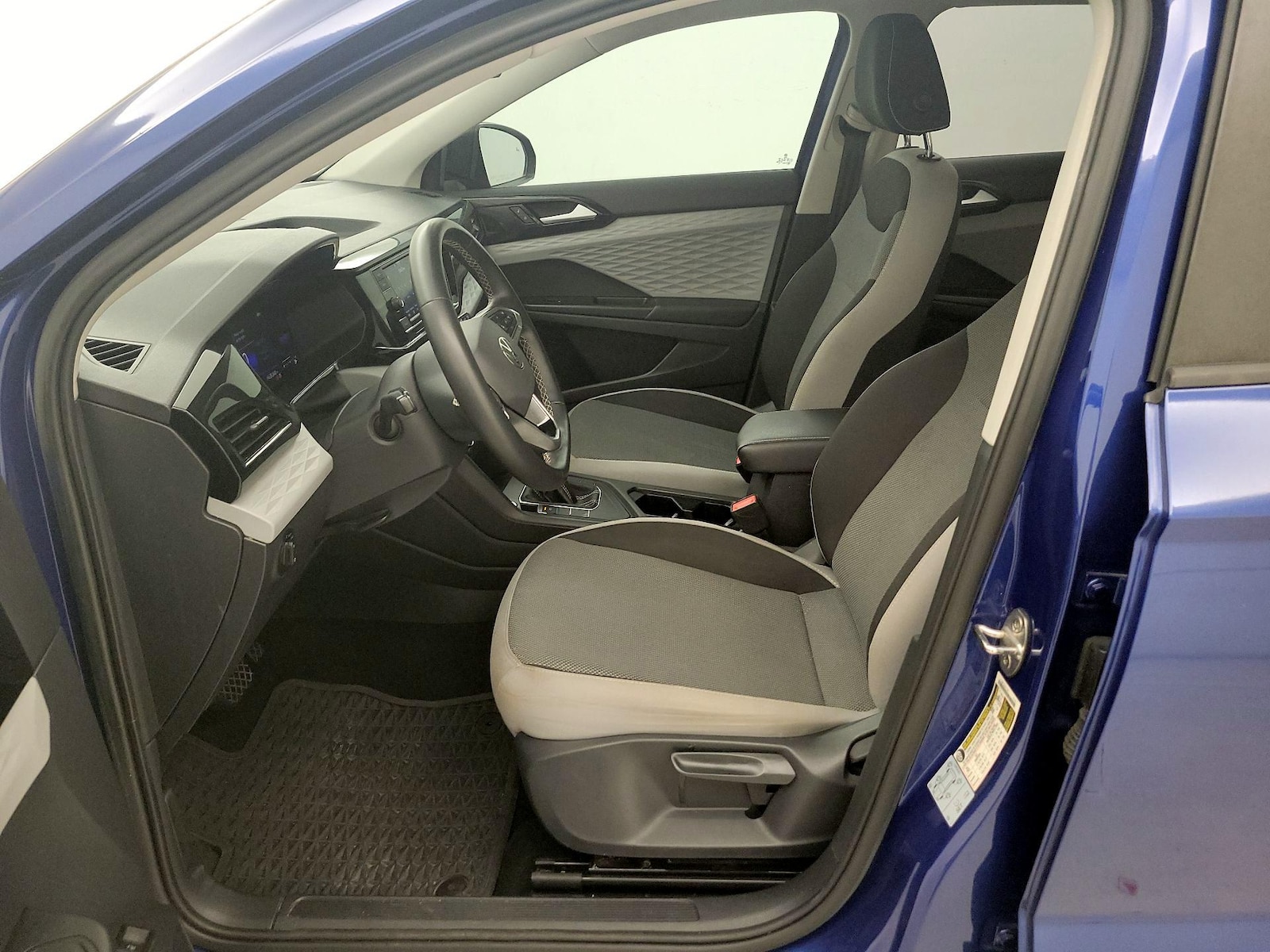 2022 Volkswagen Taos S - Photo 12