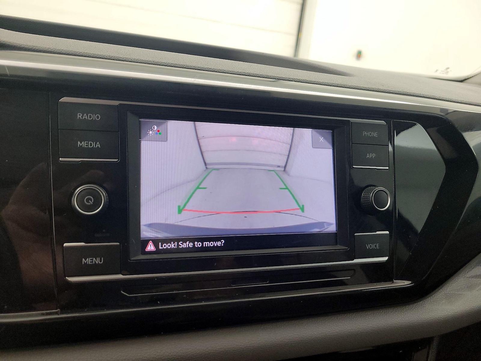2022 Volkswagen Taos S - Photo 15