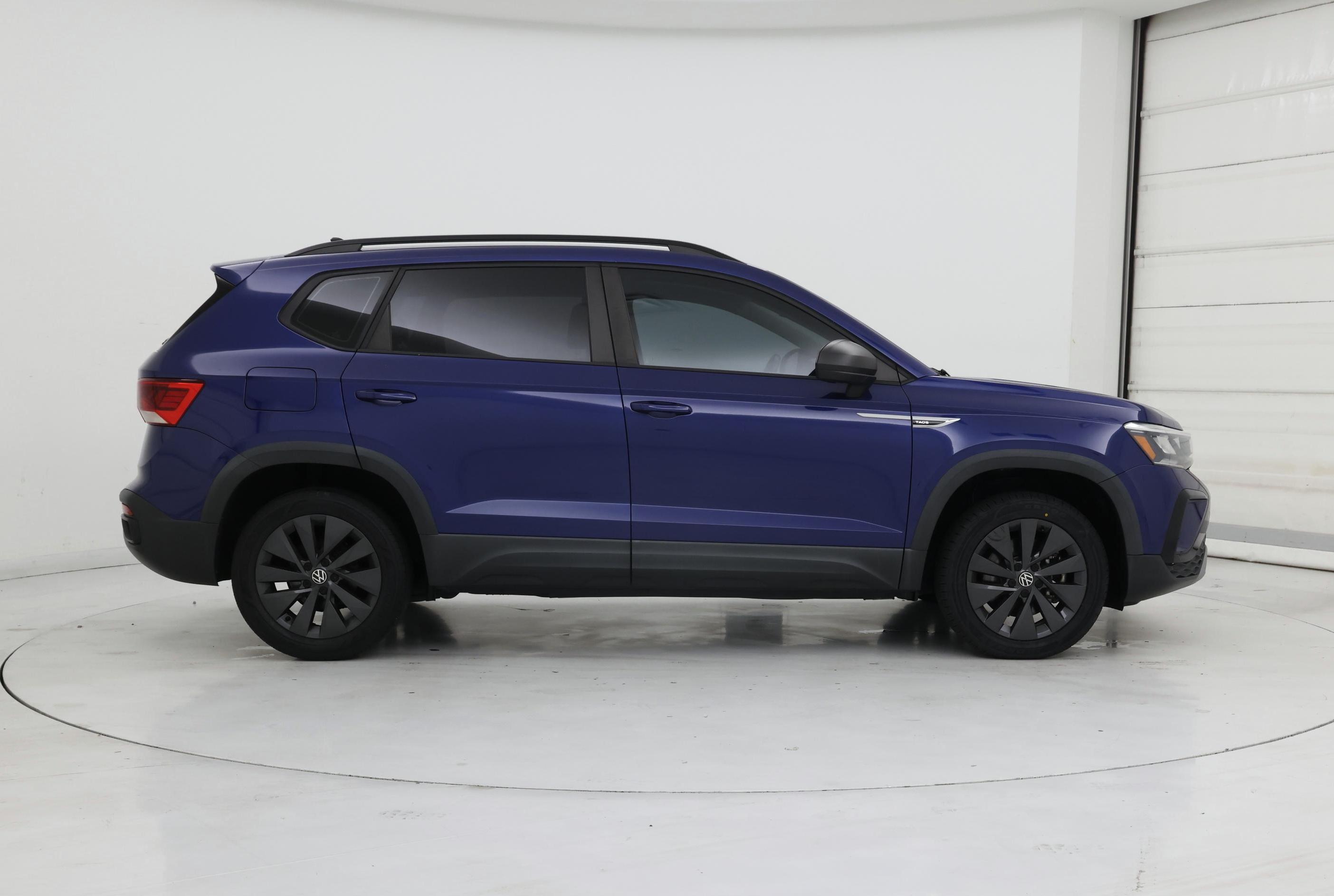 Thumbnail: 2022 Volkswagen Taos - 7