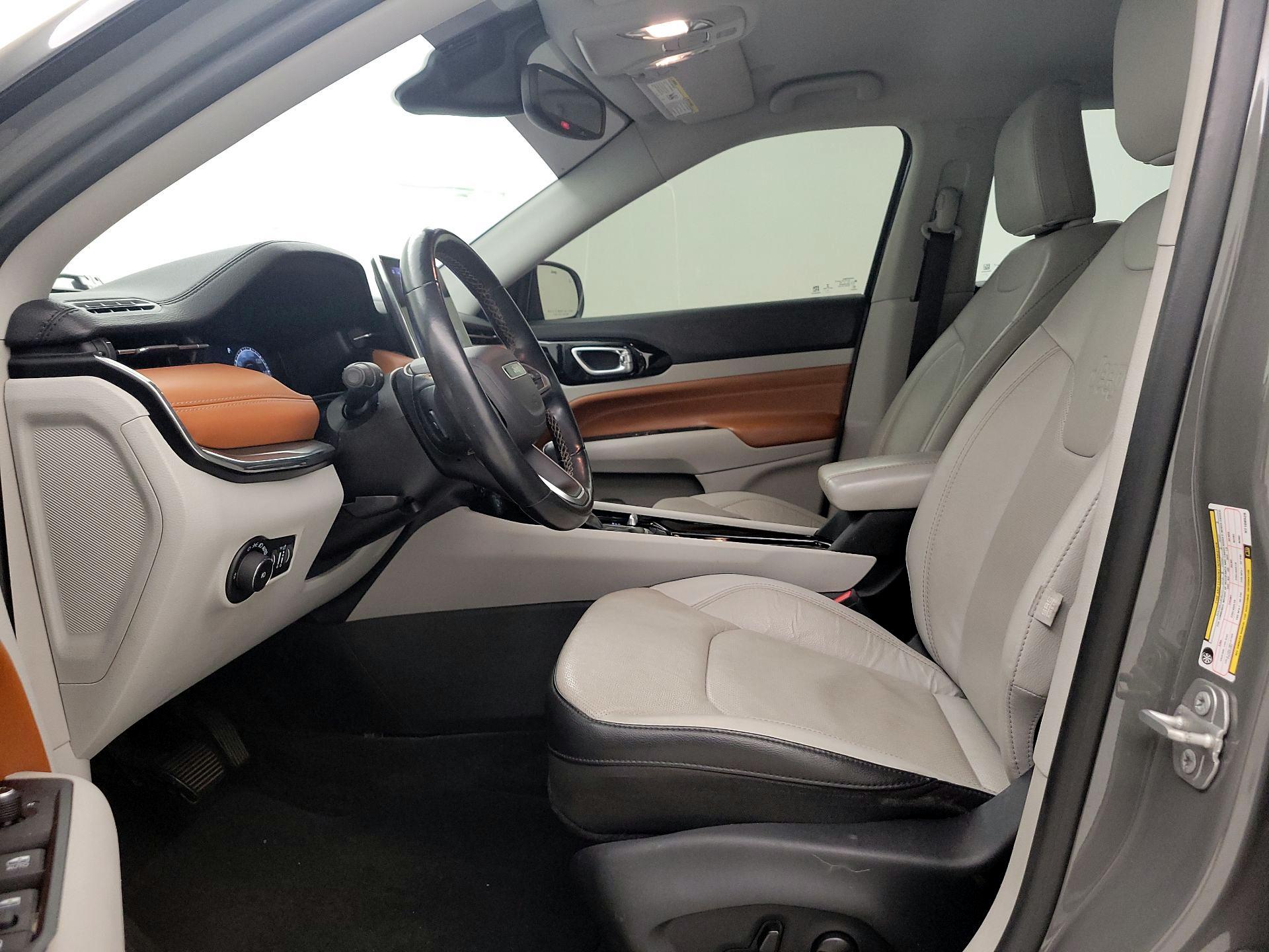 Thumbnail: 2022 Jeep Compass - 11