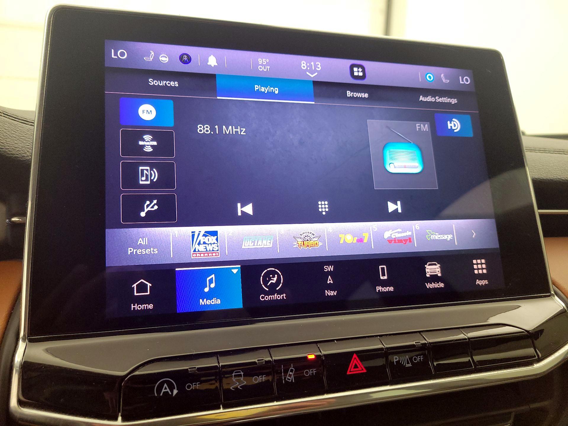 Thumbnail: 2022 Jeep Compass - 15