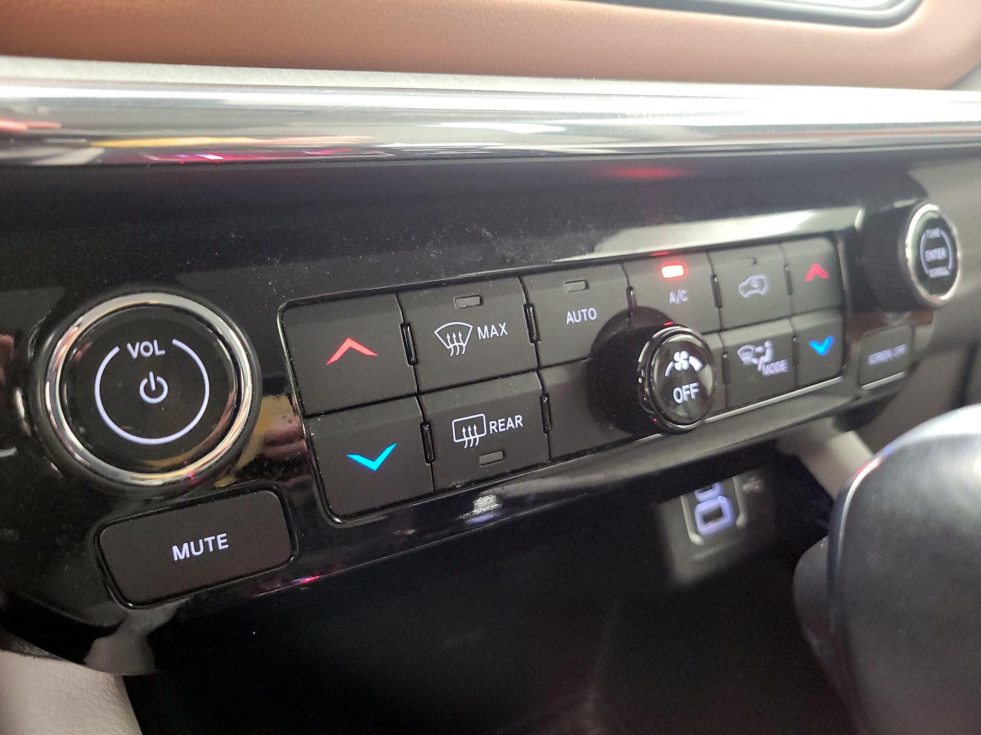 Thumbnail: 2022 Jeep Compass - 16