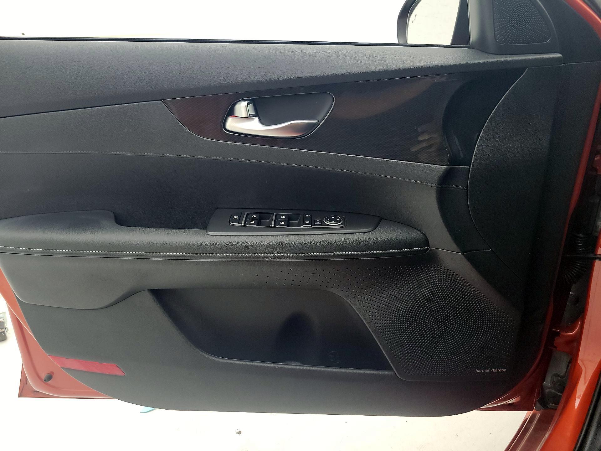 Thumbnail: 2023 Kia Forte - 12