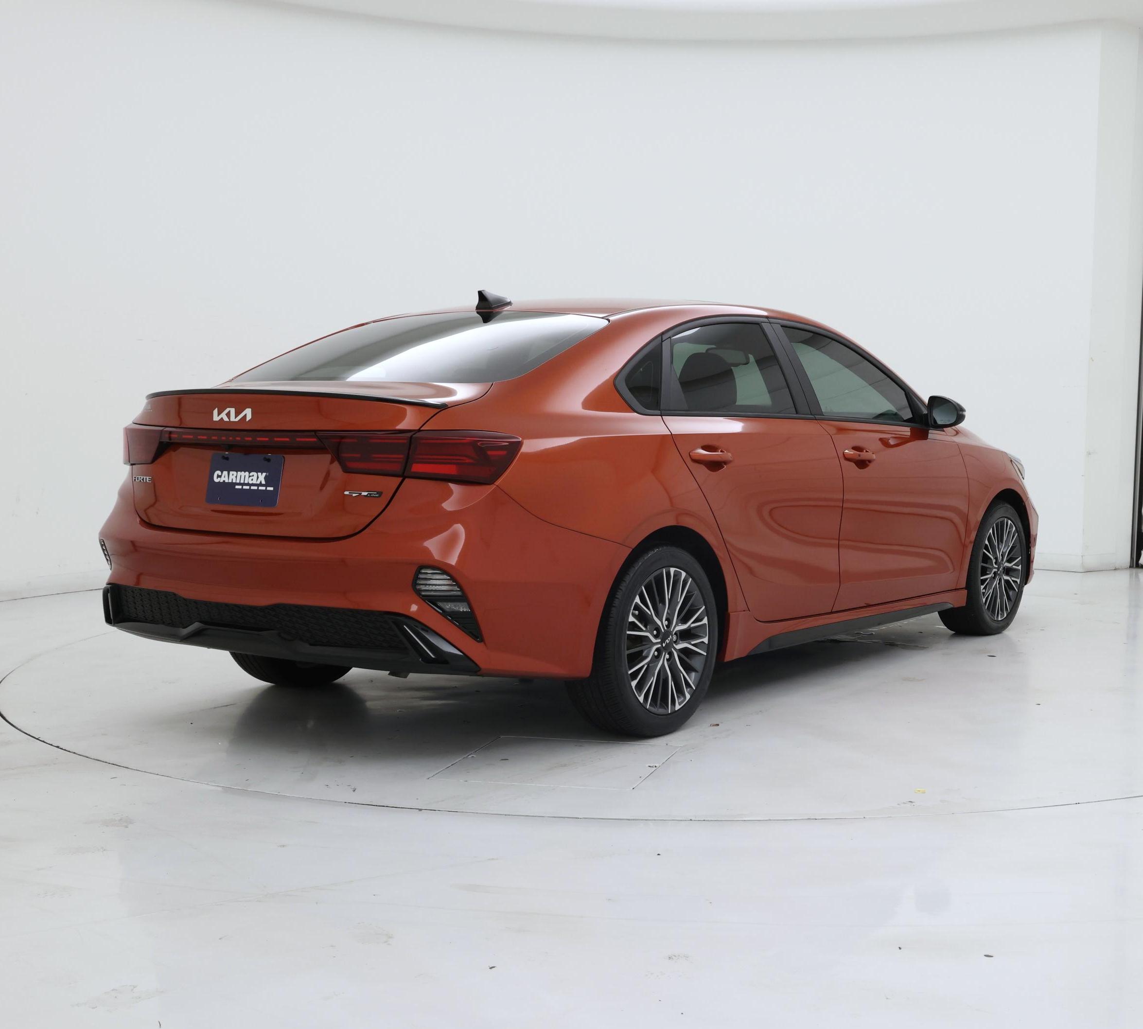 Thumbnail: 2023 Kia Forte - 8