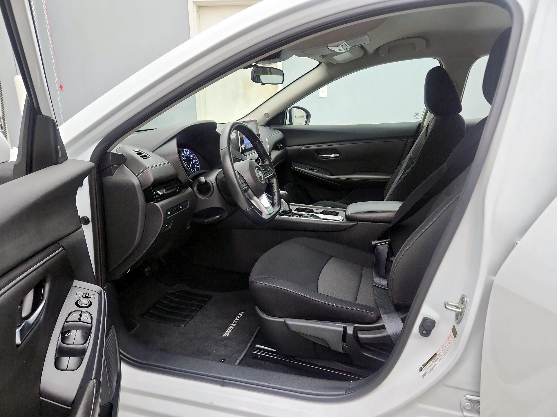 Thumbnail: 2023 Nissan Sentra - 11