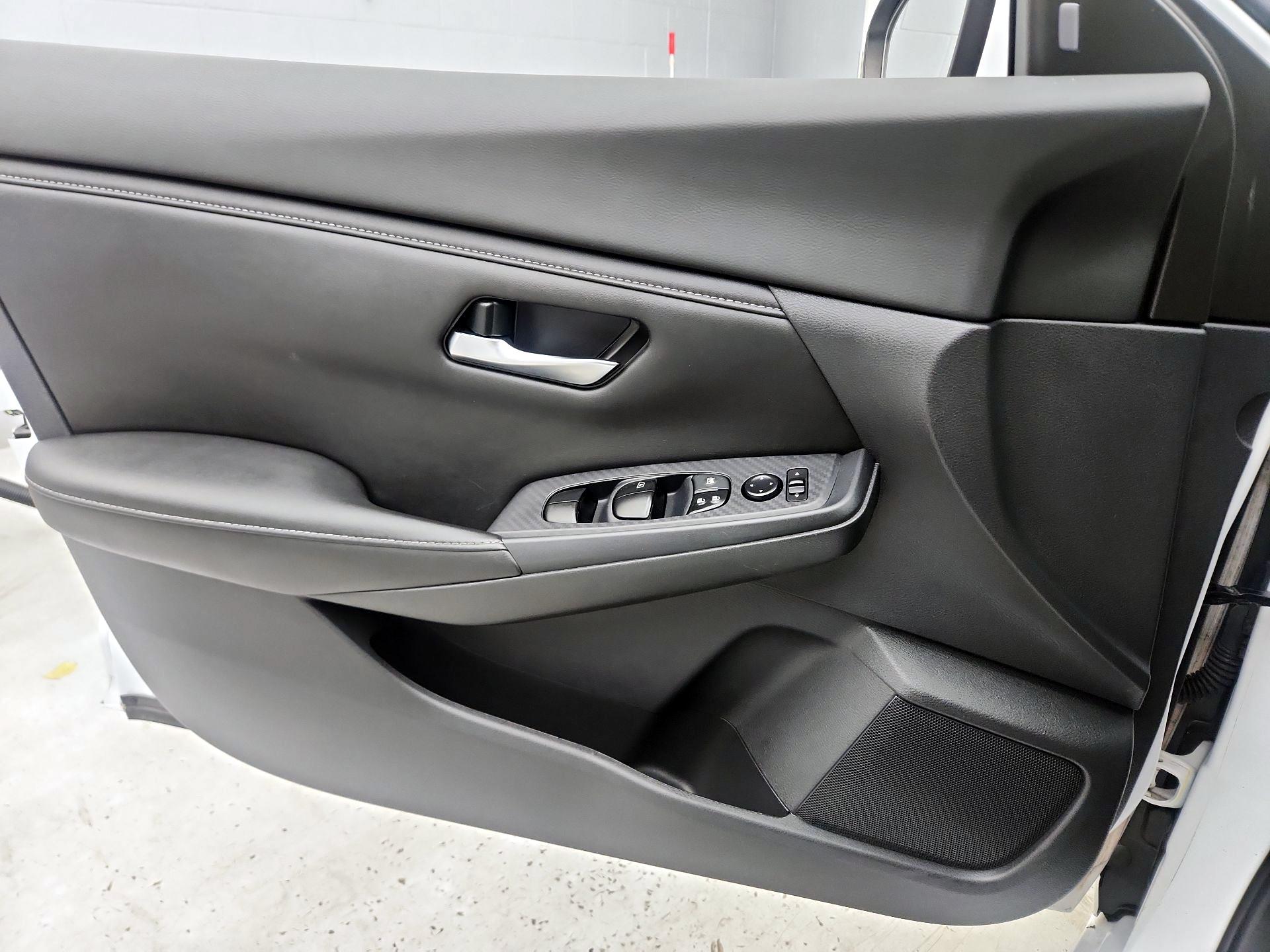 Thumbnail: 2023 Nissan Sentra - 12