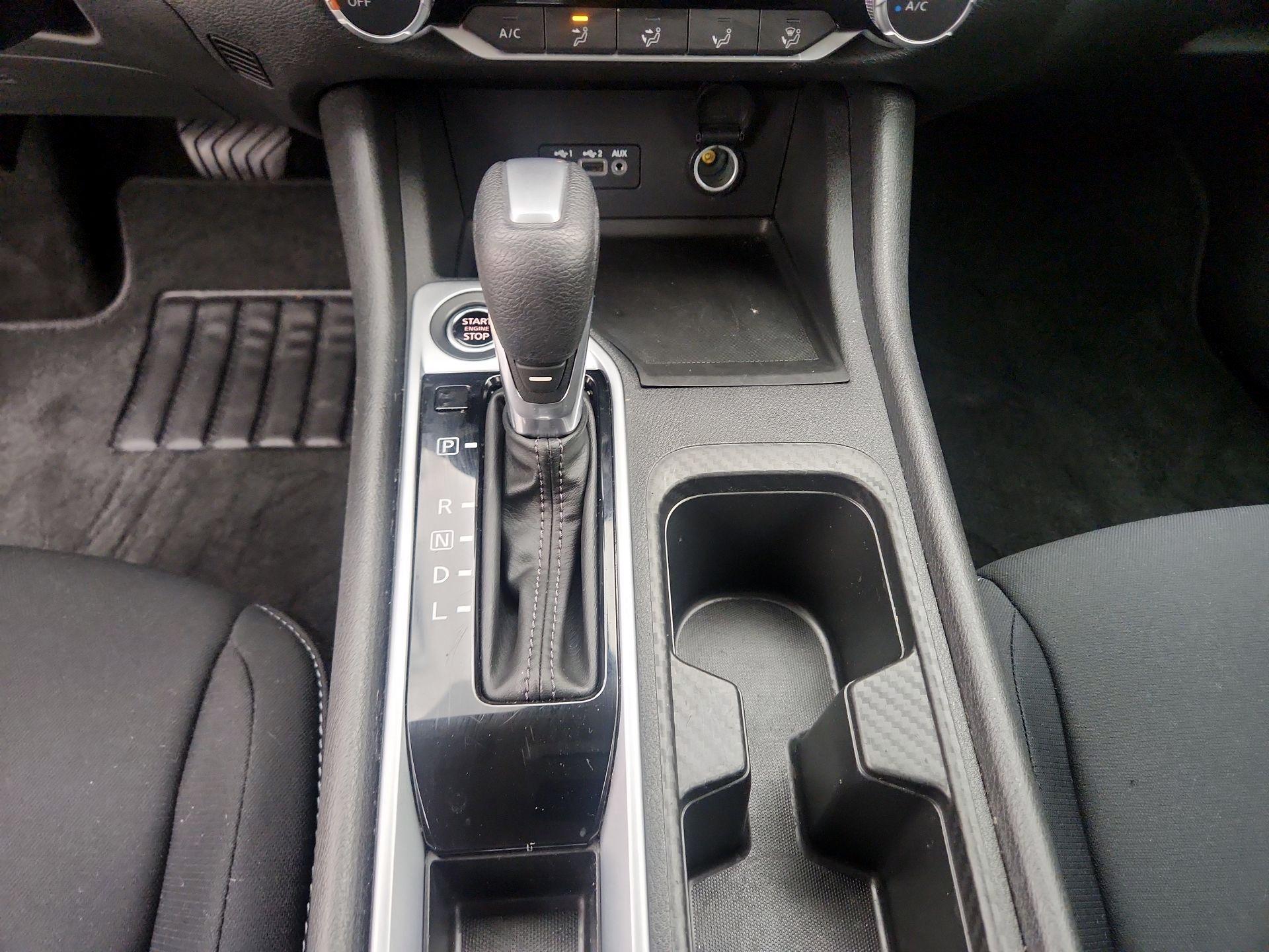 Thumbnail: 2023 Nissan Sentra - 17