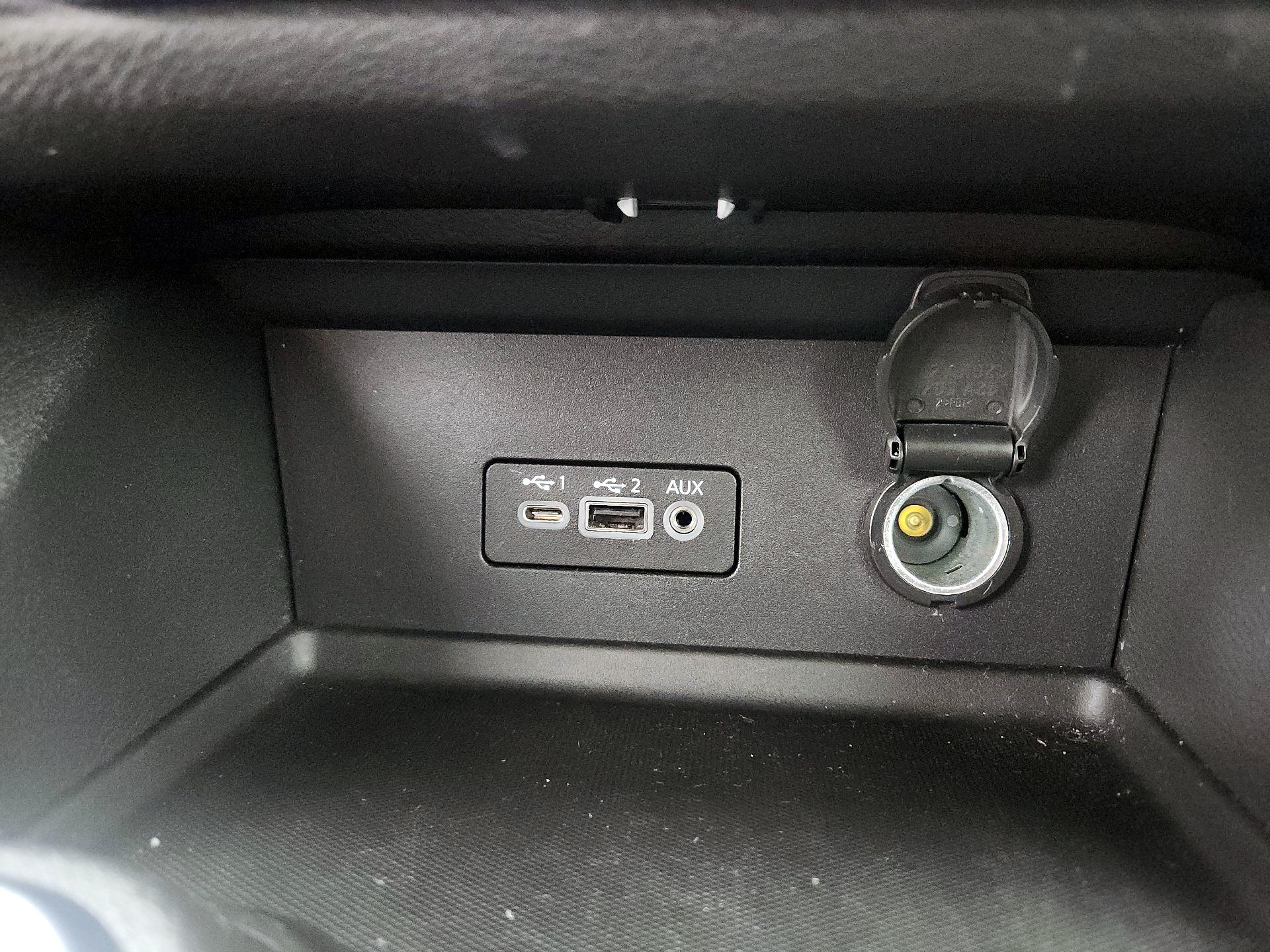 Thumbnail: 2023 Nissan Sentra - 18