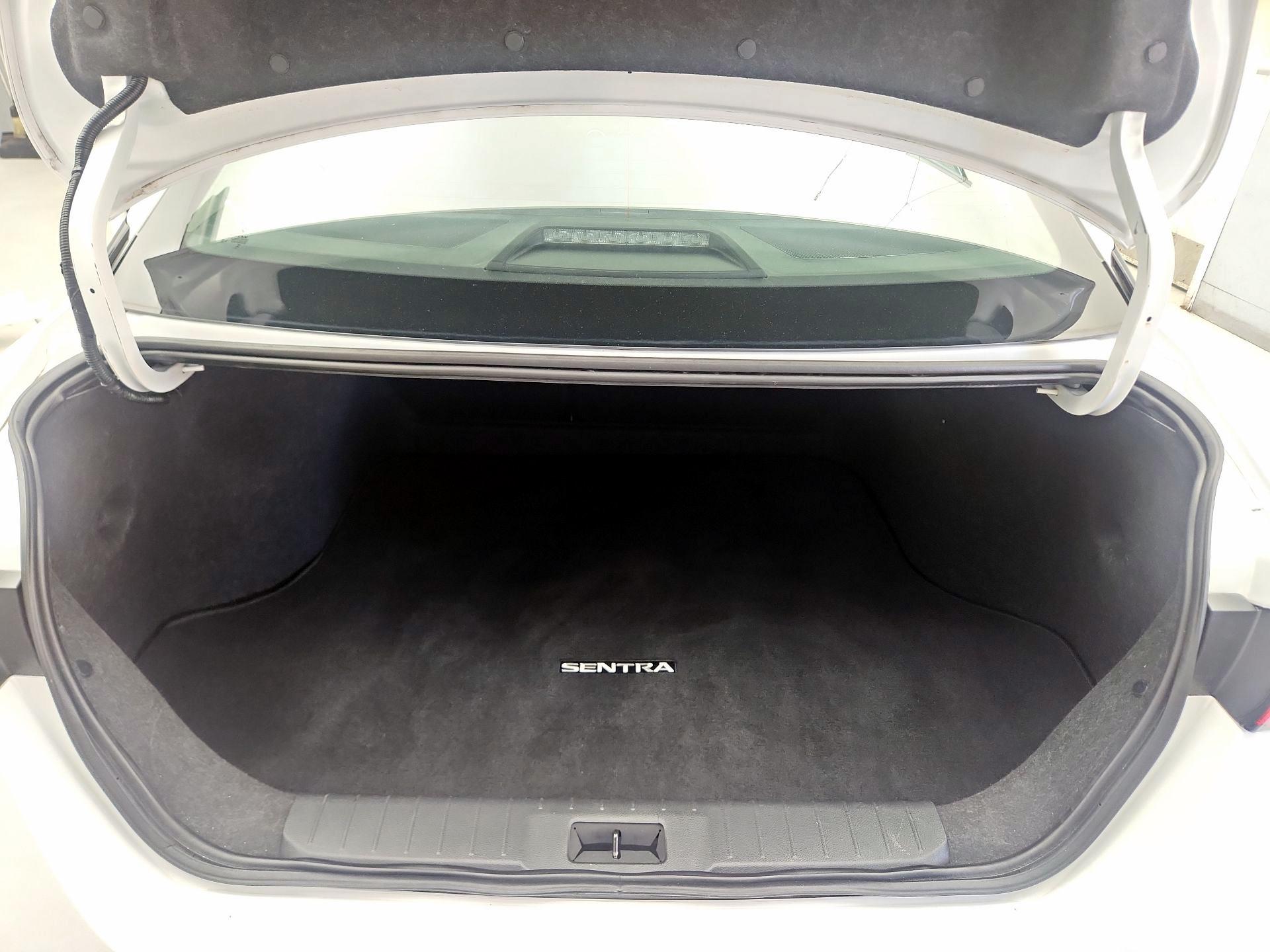 Thumbnail: 2023 Nissan Sentra - 20