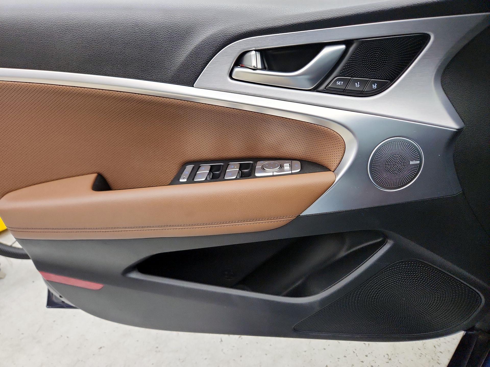 Thumbnail: 2020 Genesis G70 - 12