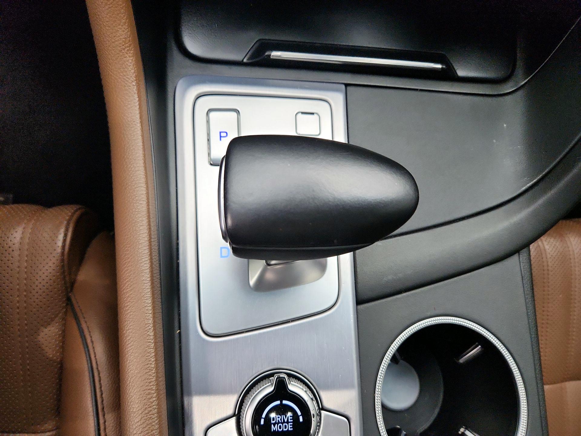 Thumbnail: 2020 Genesis G70 - 17