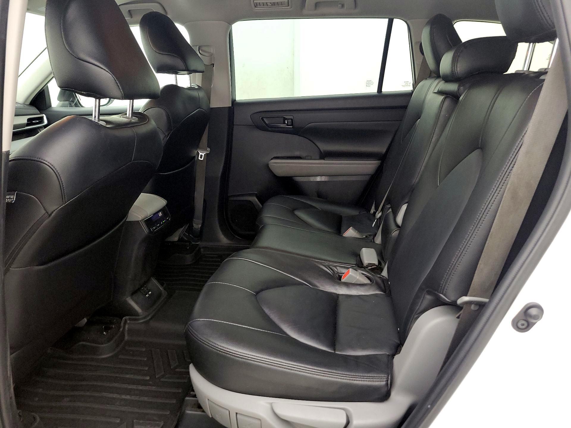 Thumbnail: 2020 Toyota Highlander - 19