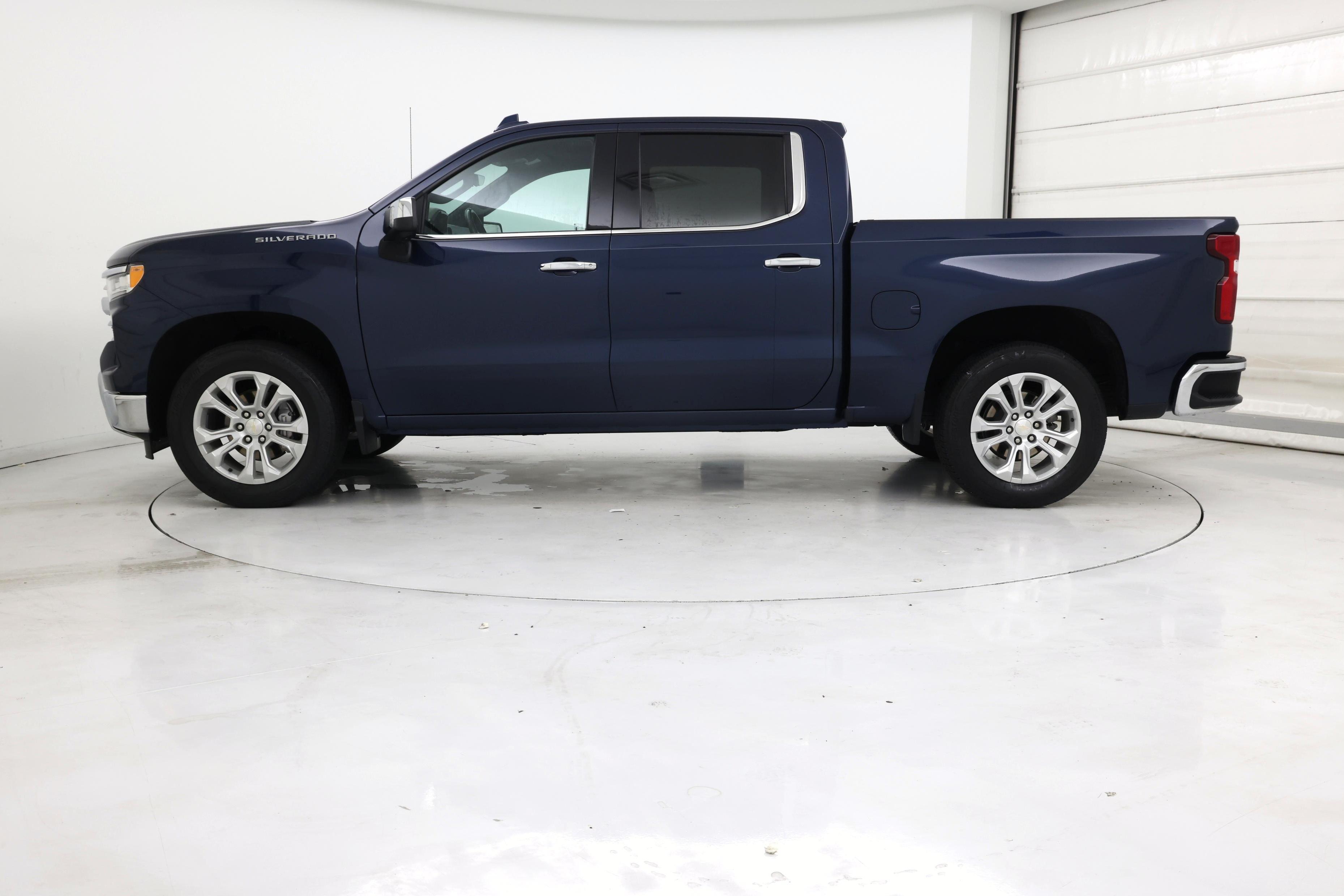 Thumbnail: 2022 Chevrolet Silverado 1500 - 3