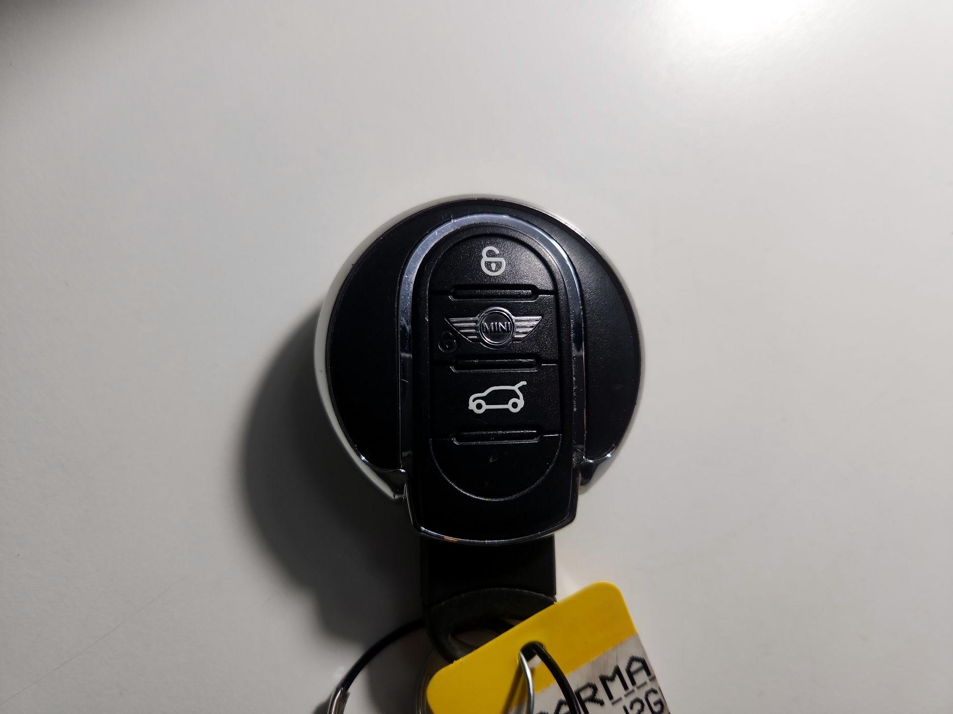 Thumbnail: 2018 MINI Cooper Hardtop - 20