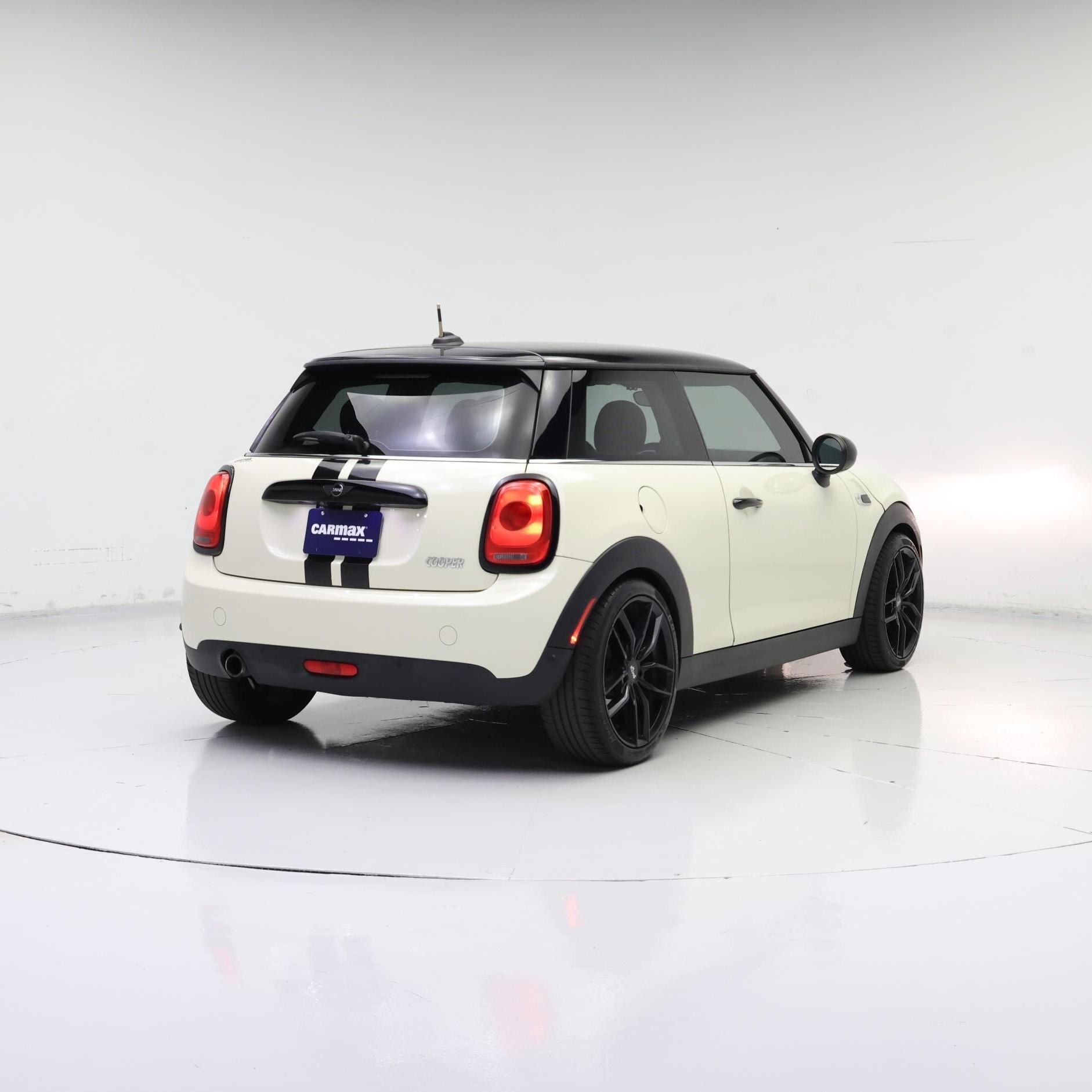 Thumbnail: 2018 MINI Cooper Hardtop - 8
