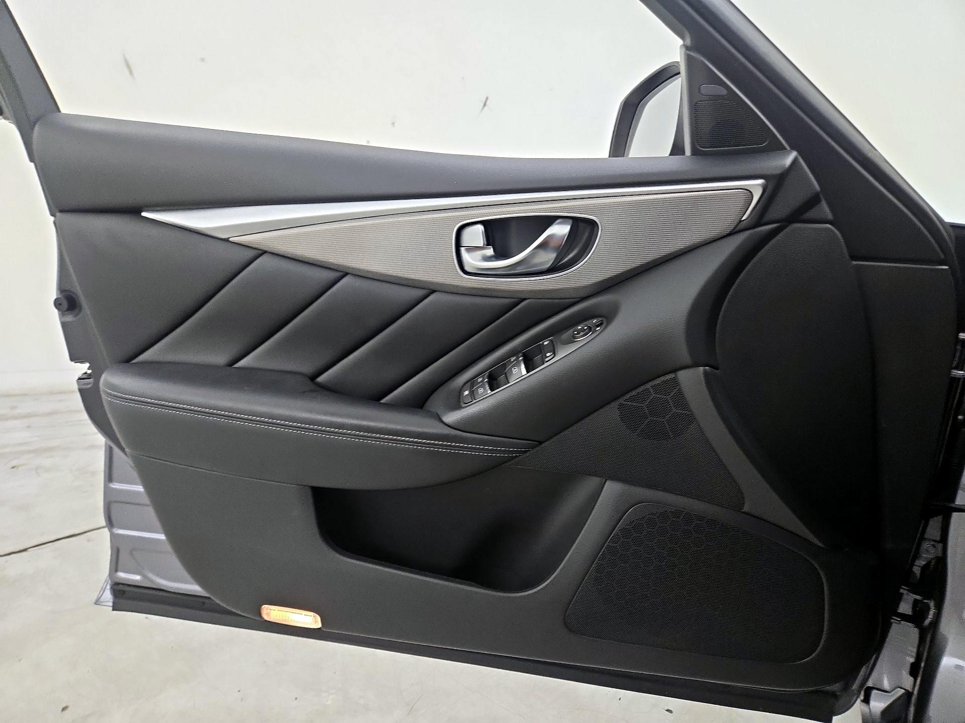 Thumbnail: 2020 INFINITI Q50 - 12