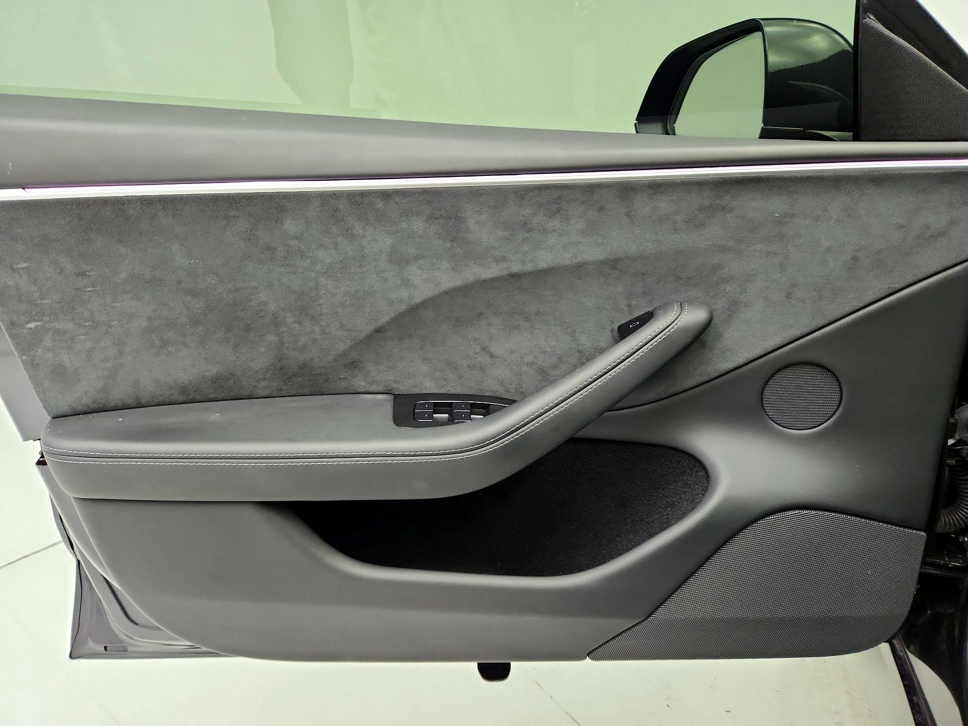 Thumbnail: 2024 Tesla Model 3 - 12