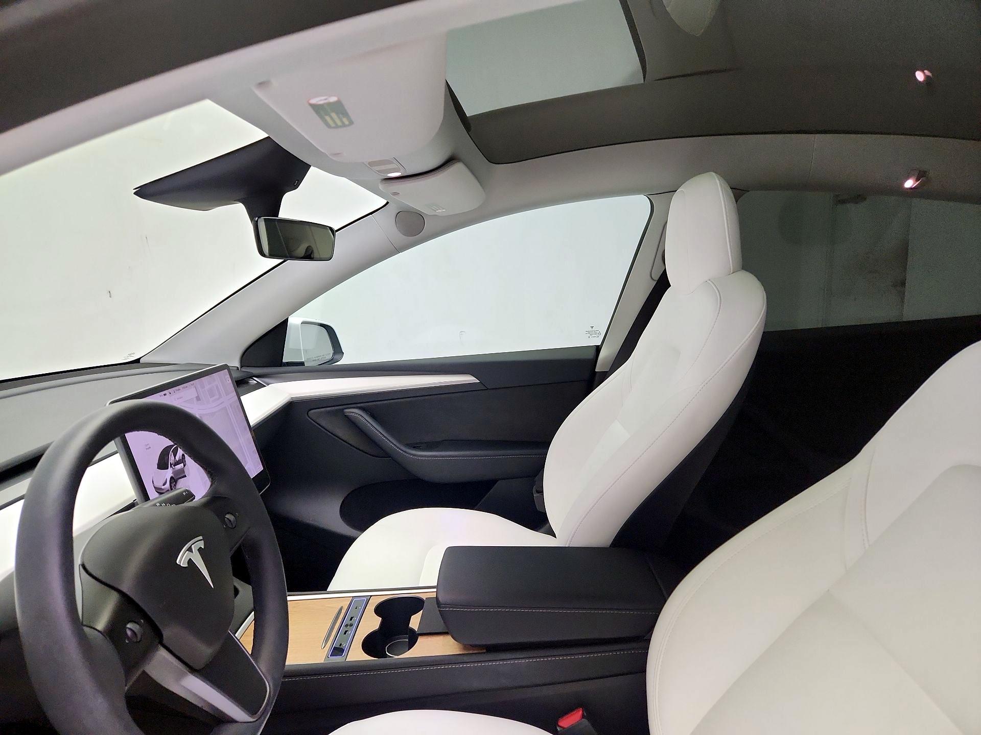 Thumbnail: 2023 Tesla Model Y - 19