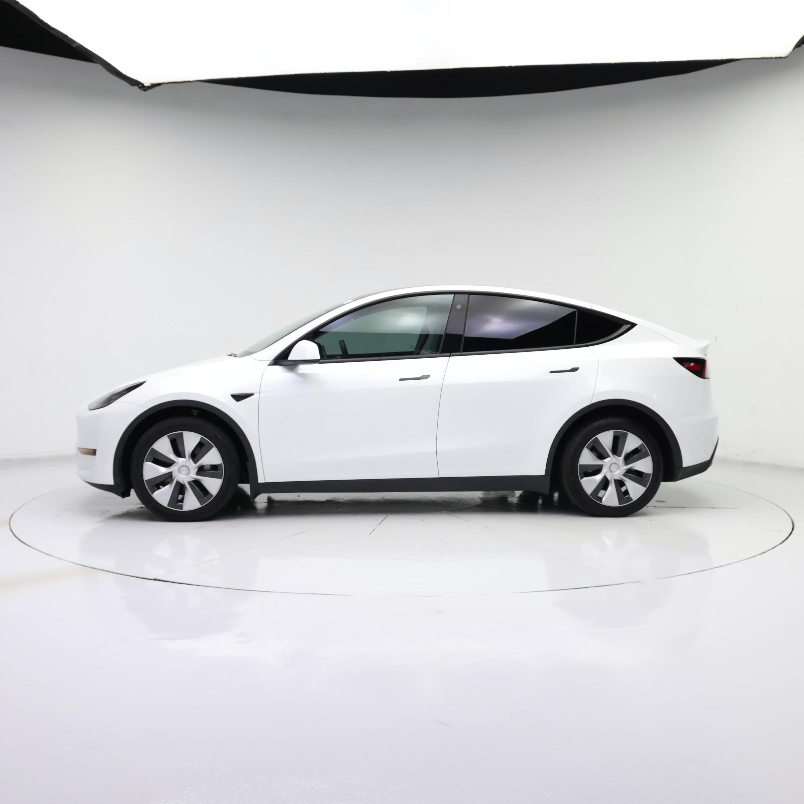 Thumbnail: 2023 Tesla Model Y - 3