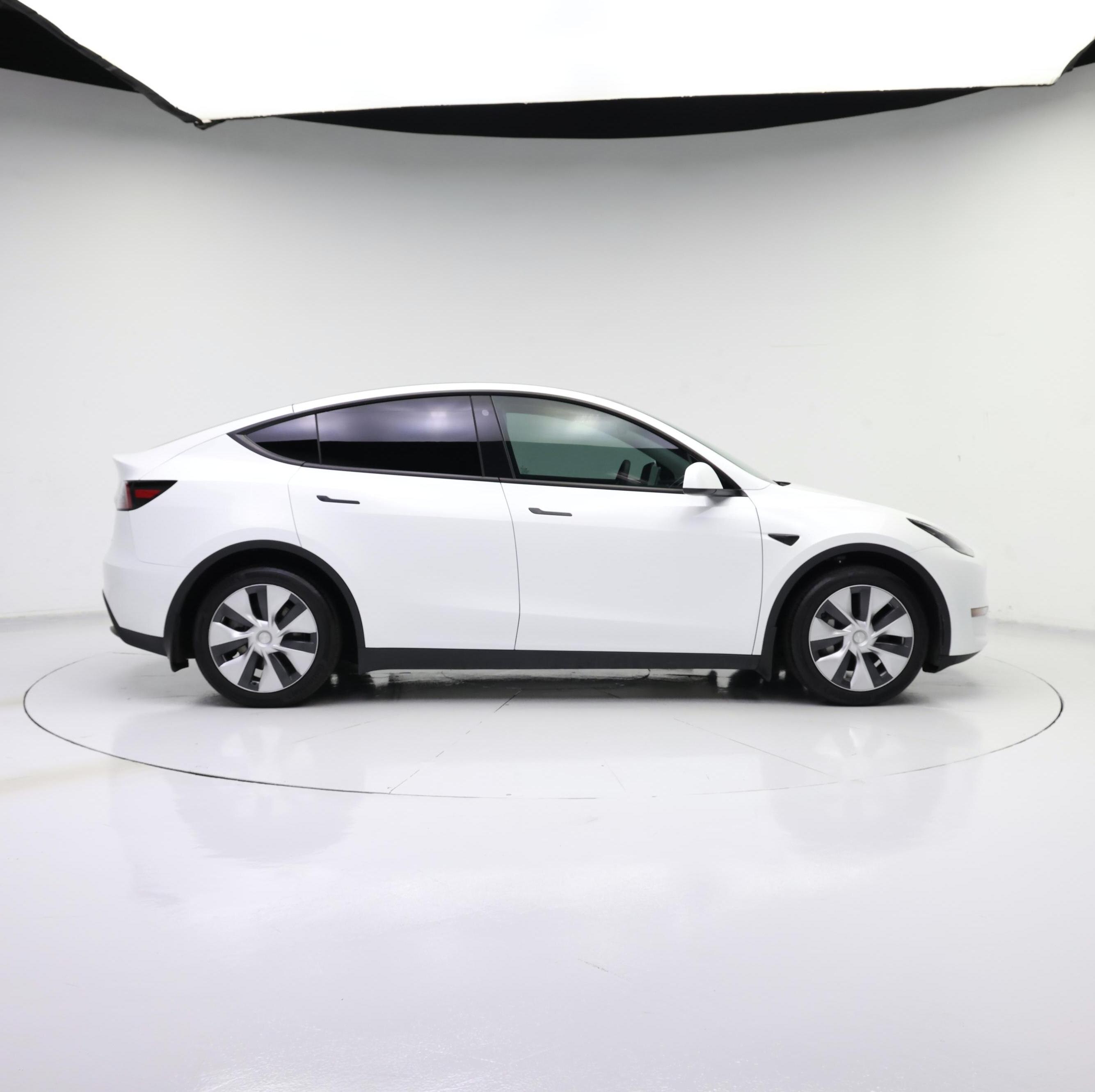 Thumbnail: 2023 Tesla Model Y - 7