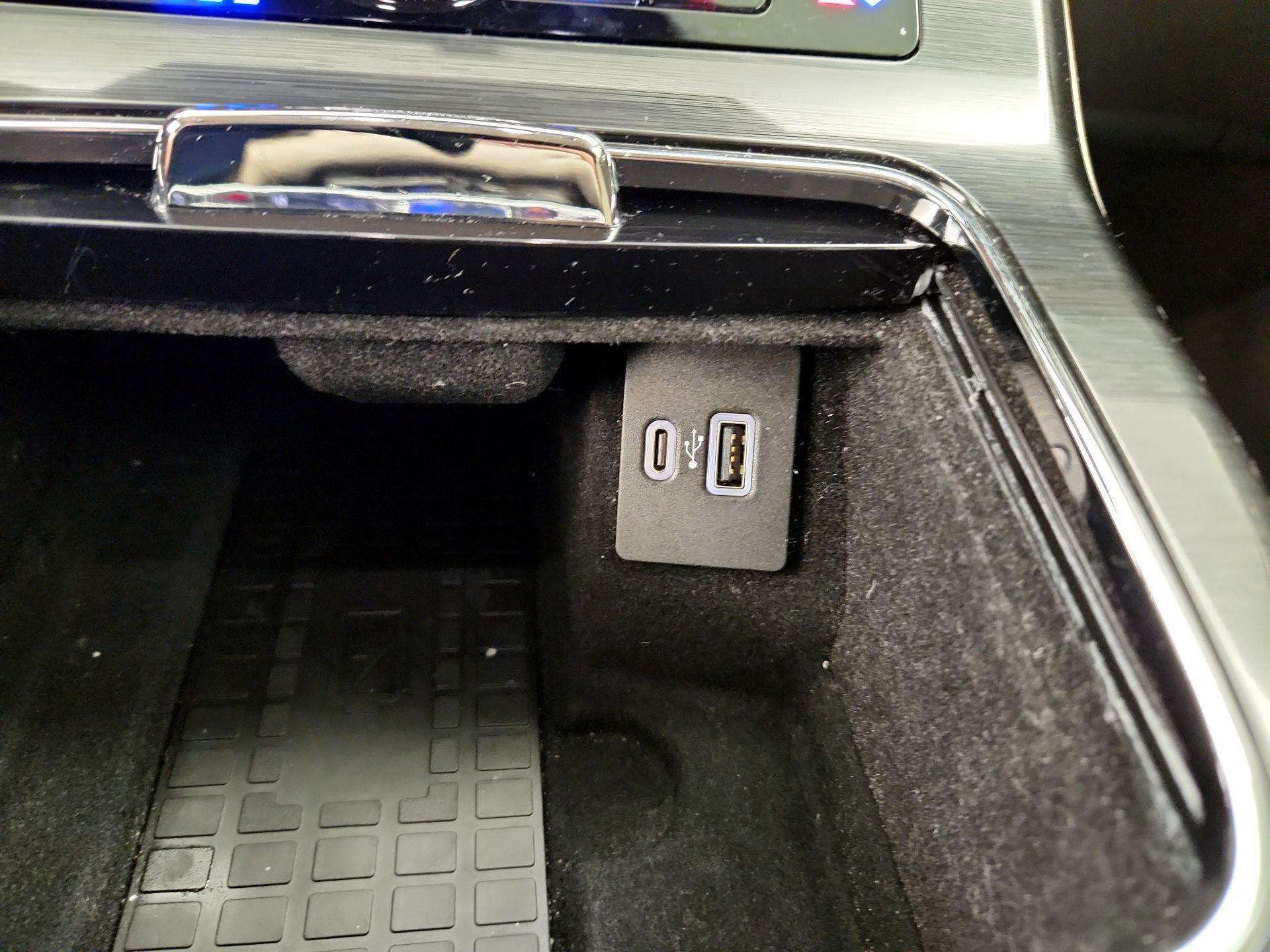 Thumbnail: 2021 Lincoln Nautilus - 19