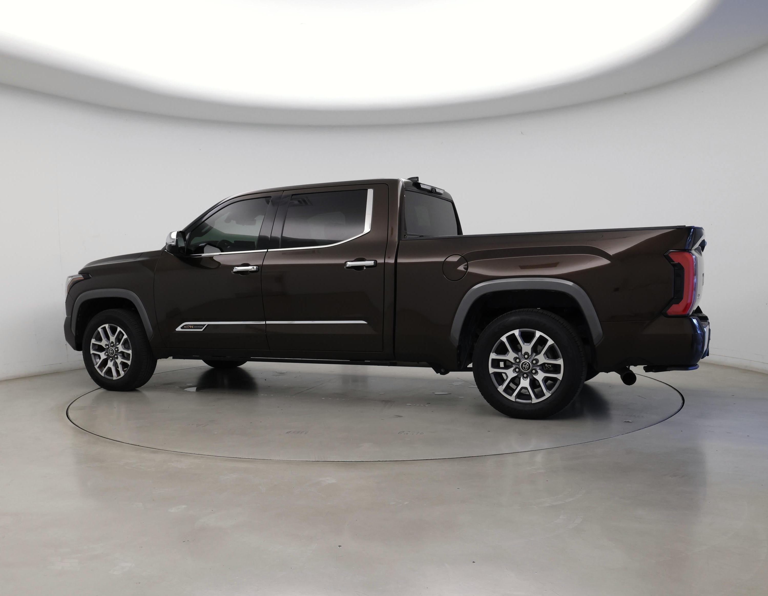 Thumbnail: 2022 Toyota Tundra - 5