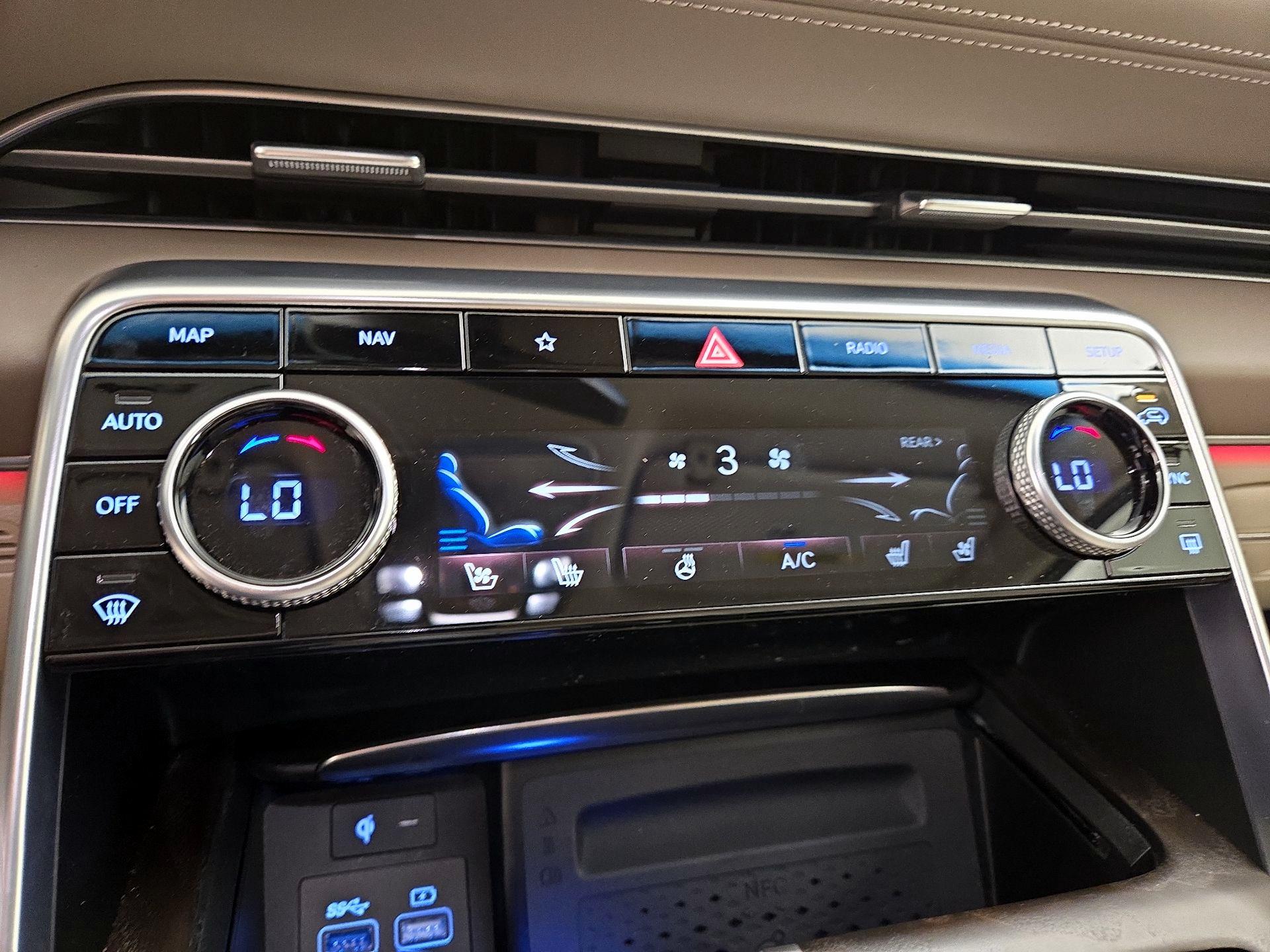 Thumbnail: 2021 Genesis GV80 - 17