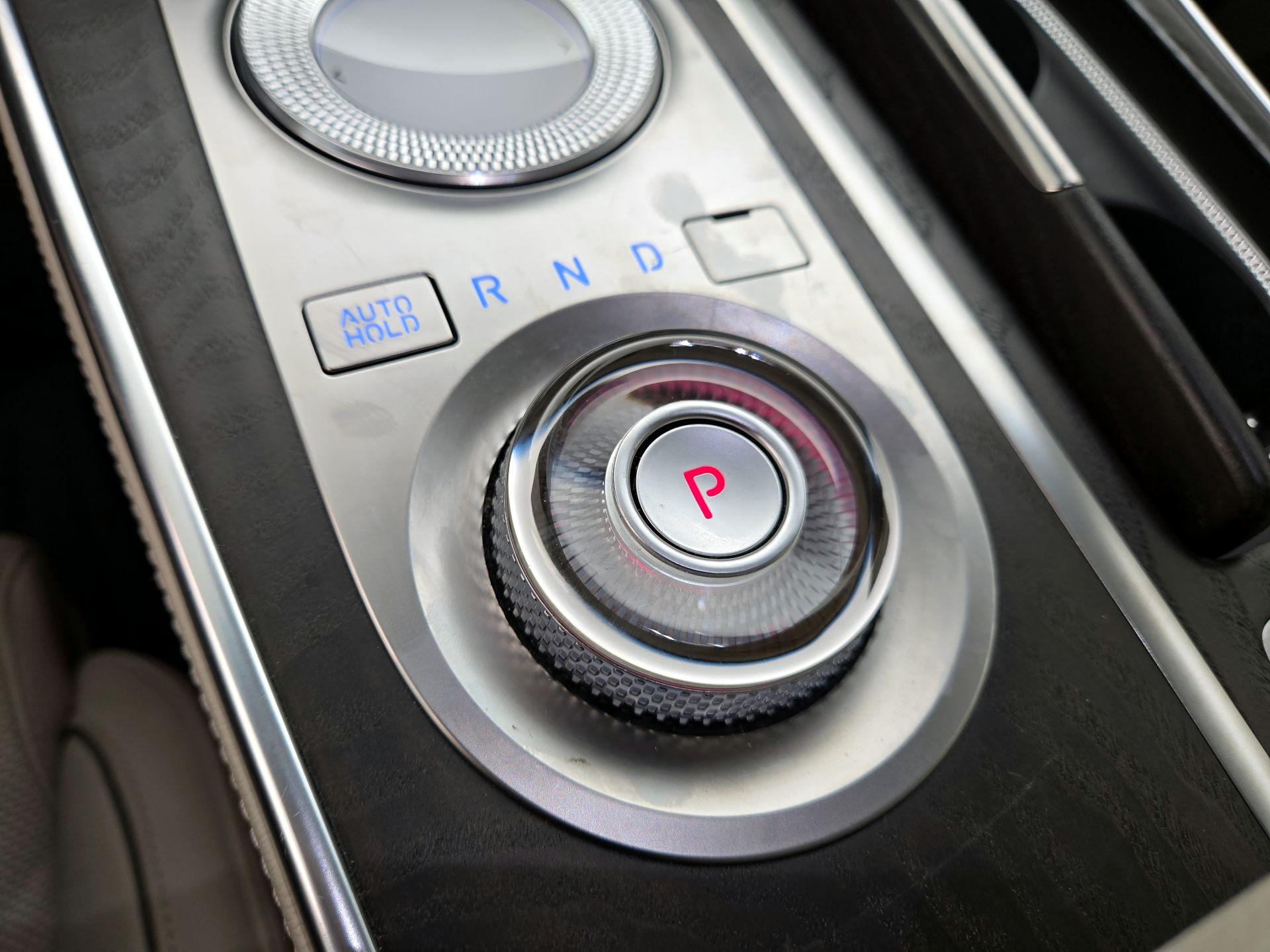 Thumbnail: 2021 Genesis GV80 - 18