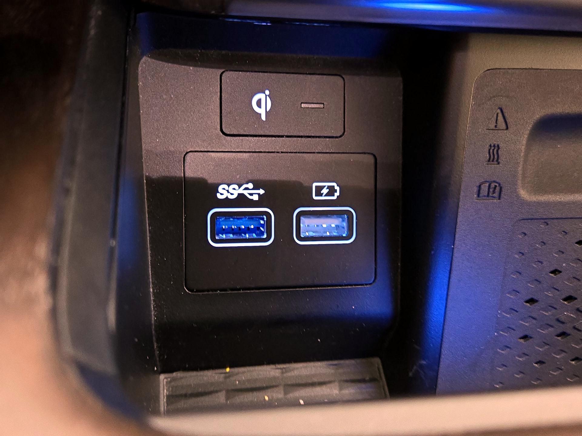 Thumbnail: 2021 Genesis GV80 - 19