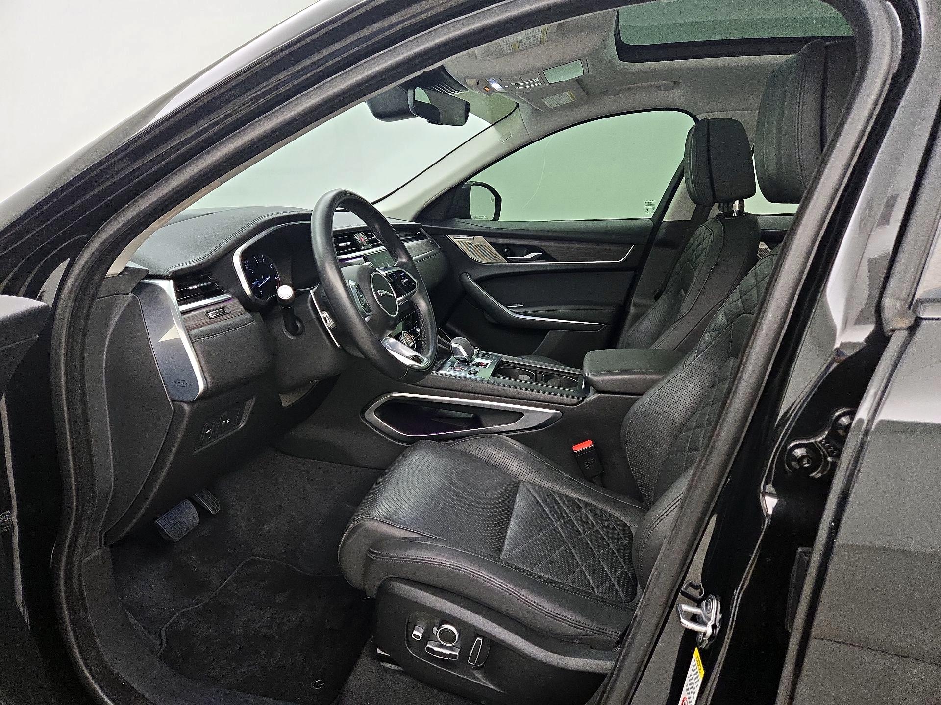 Thumbnail: 2022 Jaguar F-Pace - 11